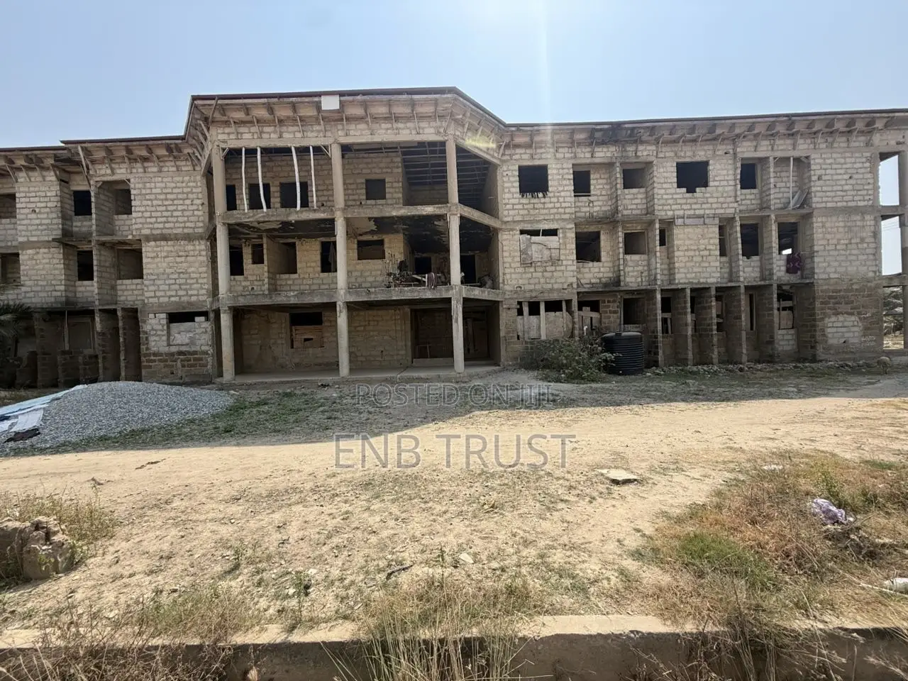 40 Bedrooms for Sale at Weija London Bar
