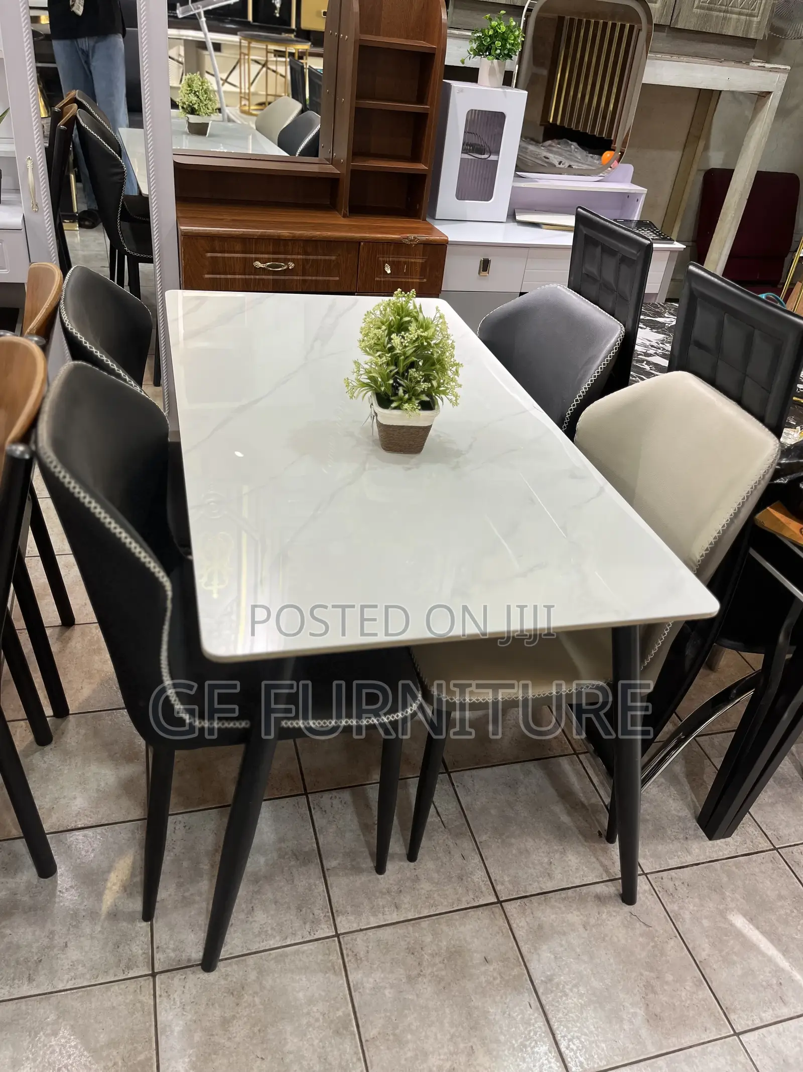 Modern 4-Seater Marble Dining Set