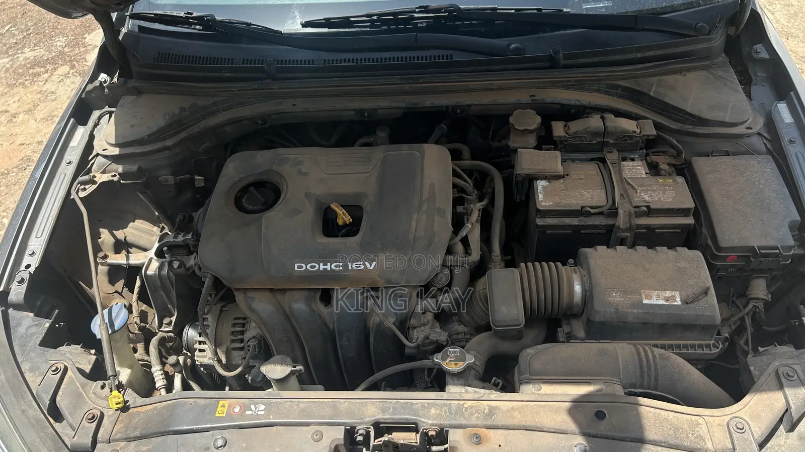 Hyundai Elantra SE Sedan FWD (2.0L 4cyl 6M) 2017 Gray