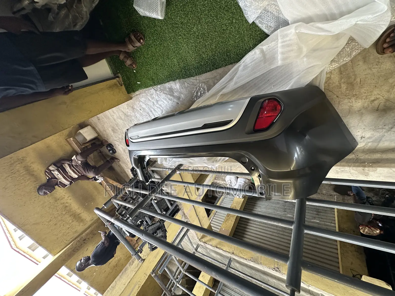 Outlander 2020 Back Bumper Complete