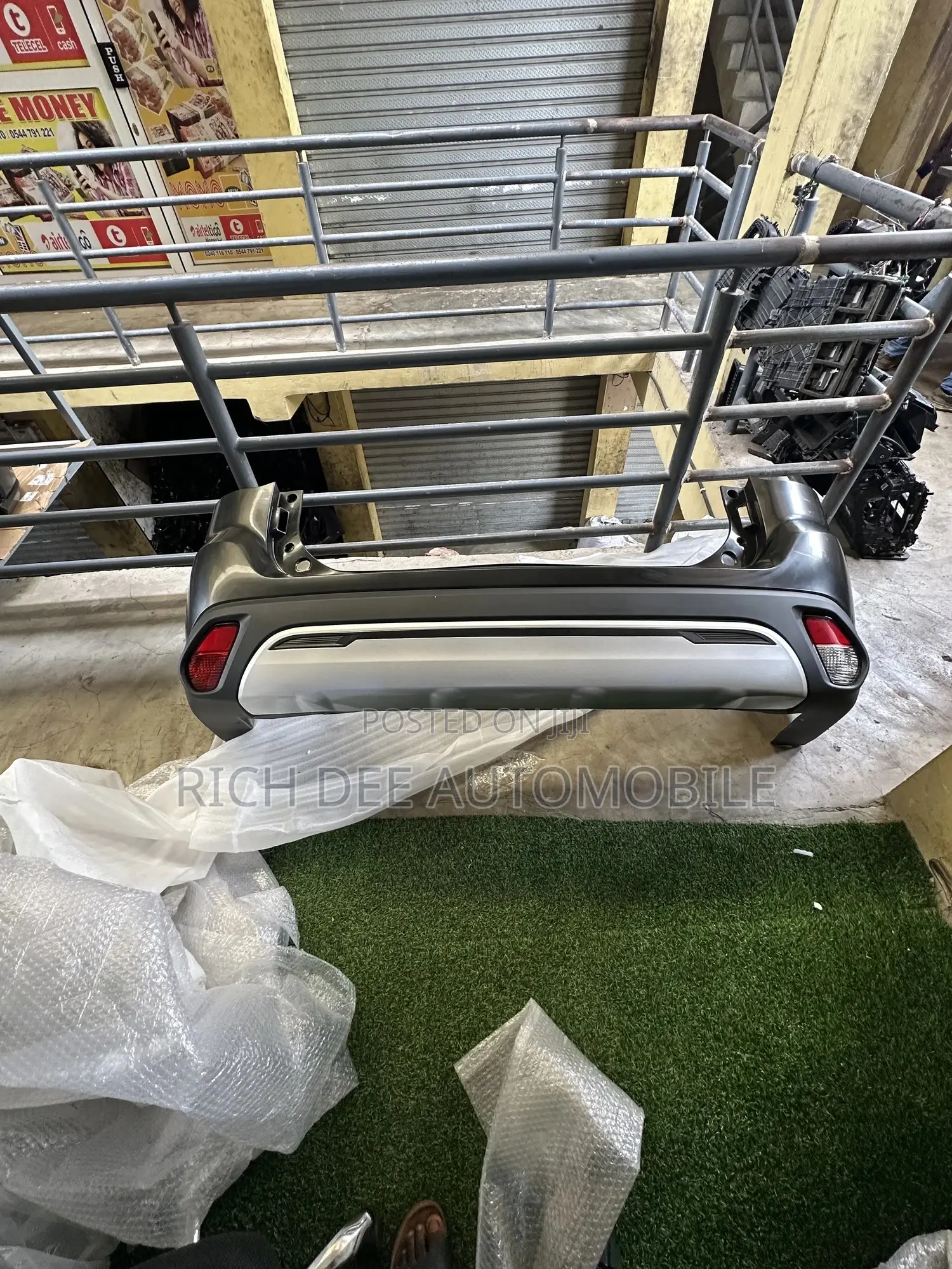 Outlander 2020 Back Bumper Complete