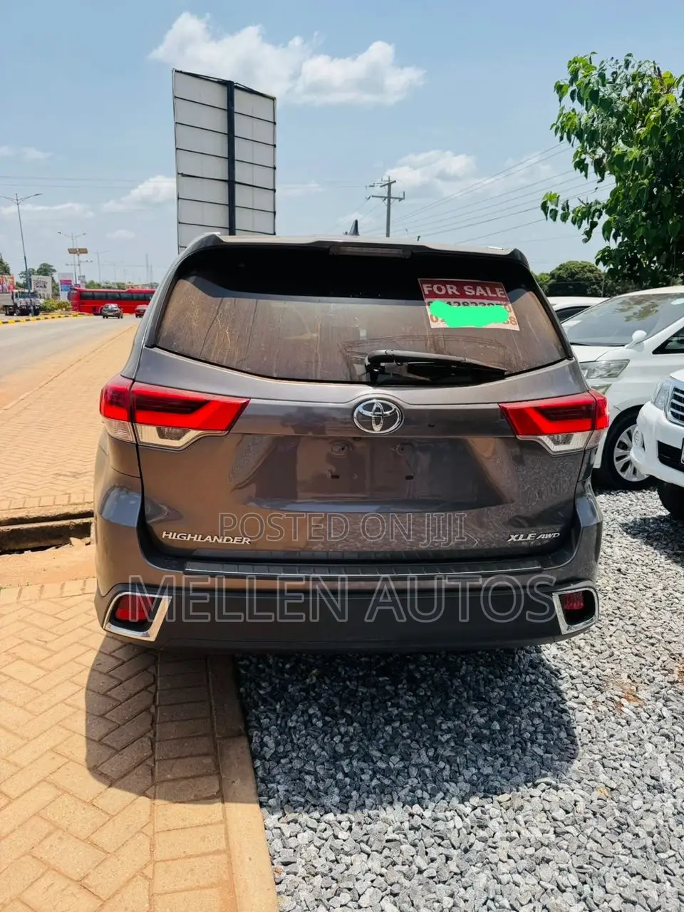 Toyota Highlander LE 4x2 V6 (3.5L 6cyl 8A) 2018 Gray