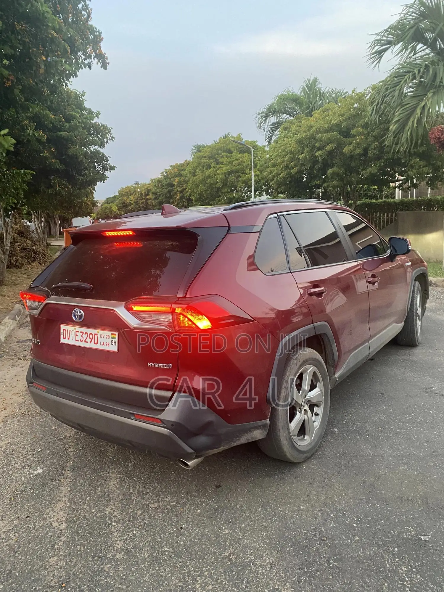 Toyota RAV4 Hybrid 2019 Red