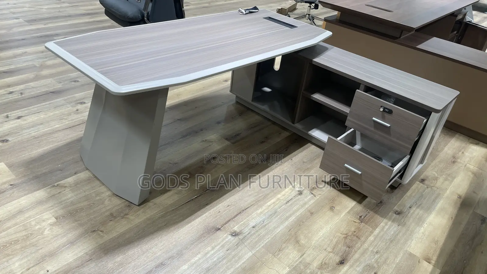 Executive Office Desk (Bt01)