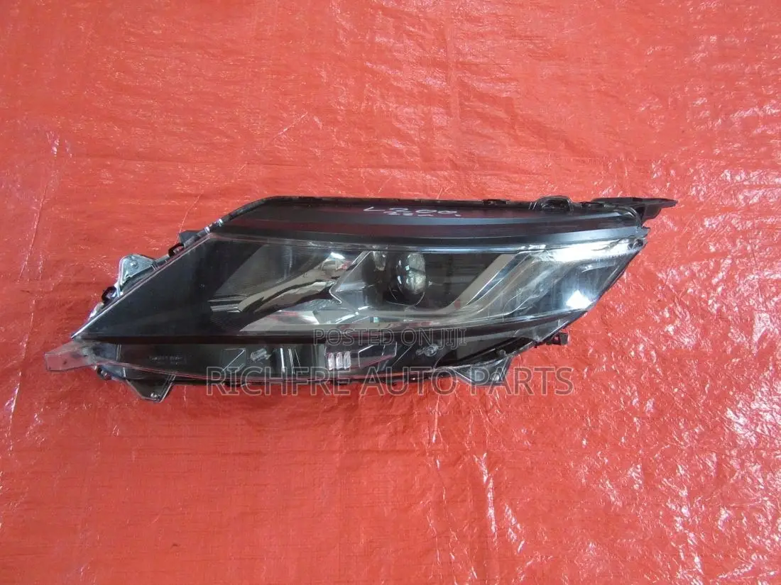 L200 2019 2020 2021 Headlight