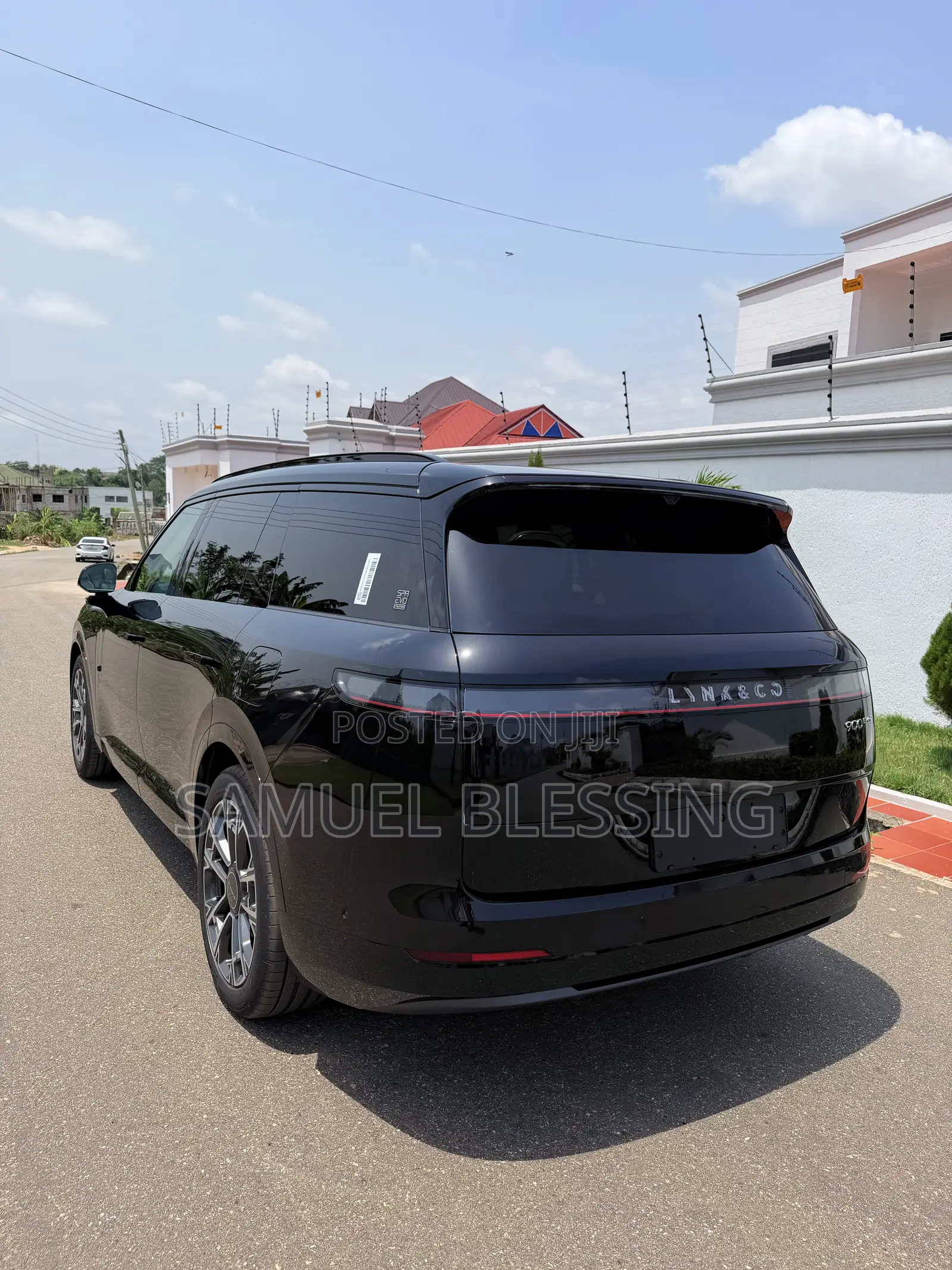 New Lynk & Co 900 2025 Black