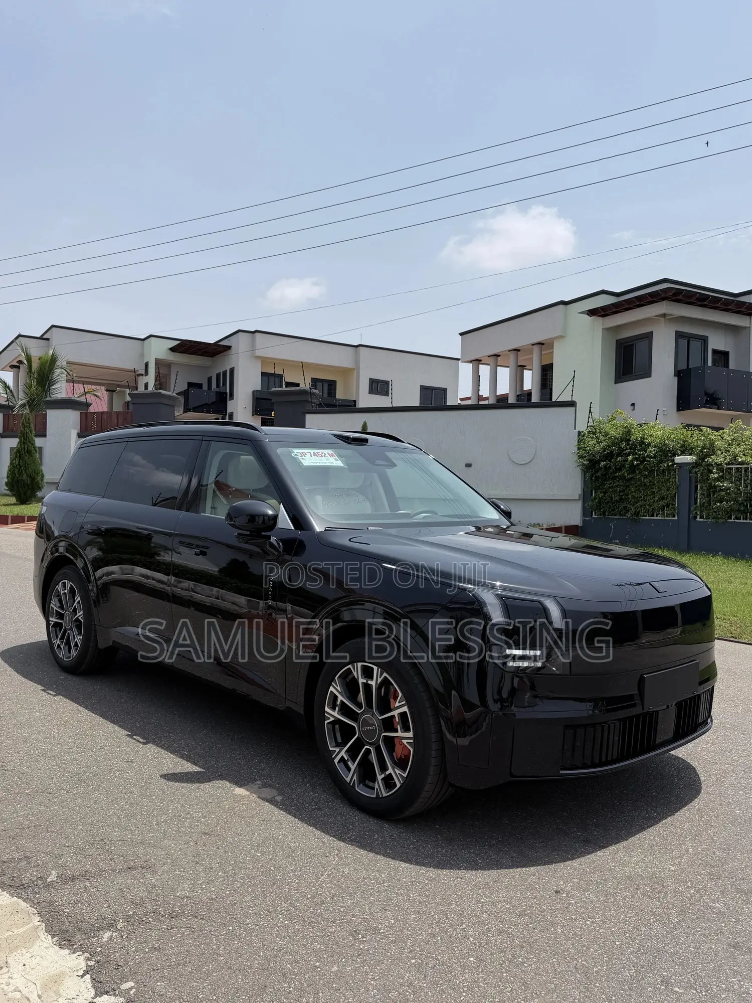 New Lynk & Co 900 2025 Black