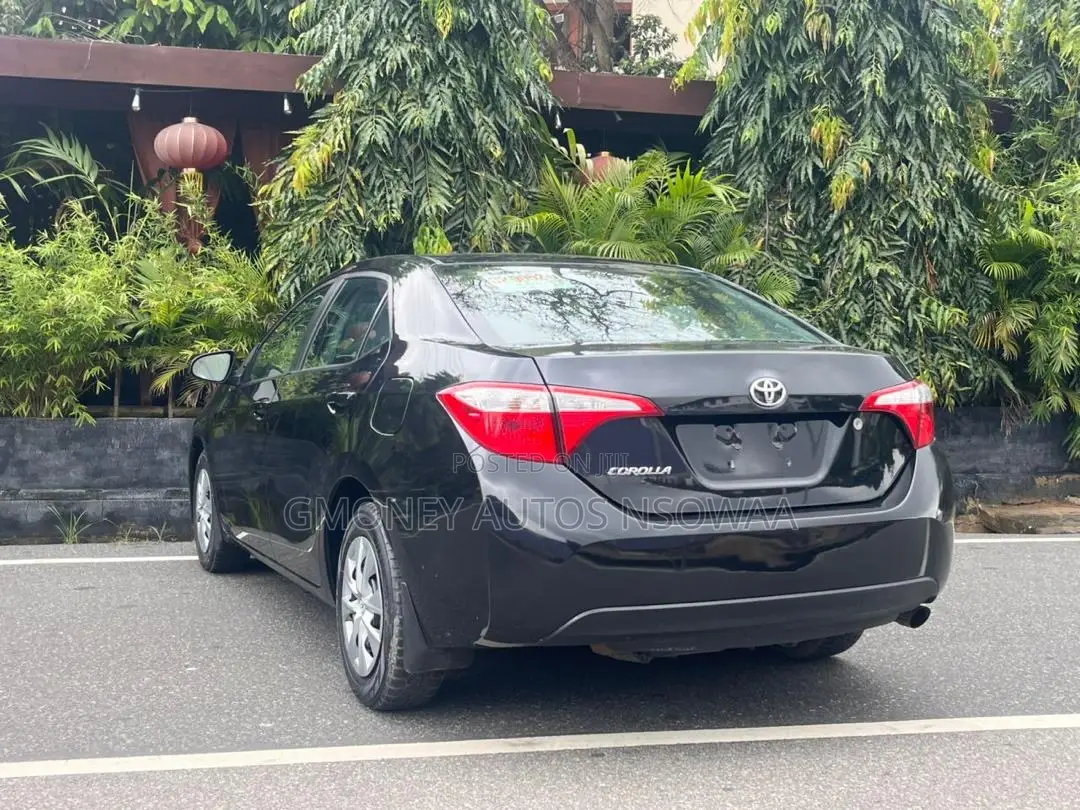 Toyota Corolla LE 4dr Sedan (1.8L 4cyl CVT) 2016 Black