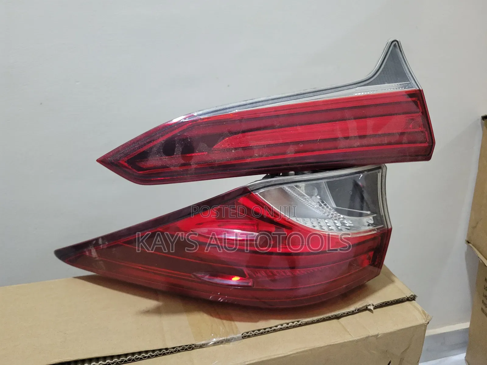 Toyota Fortuner Set of Tail Lights