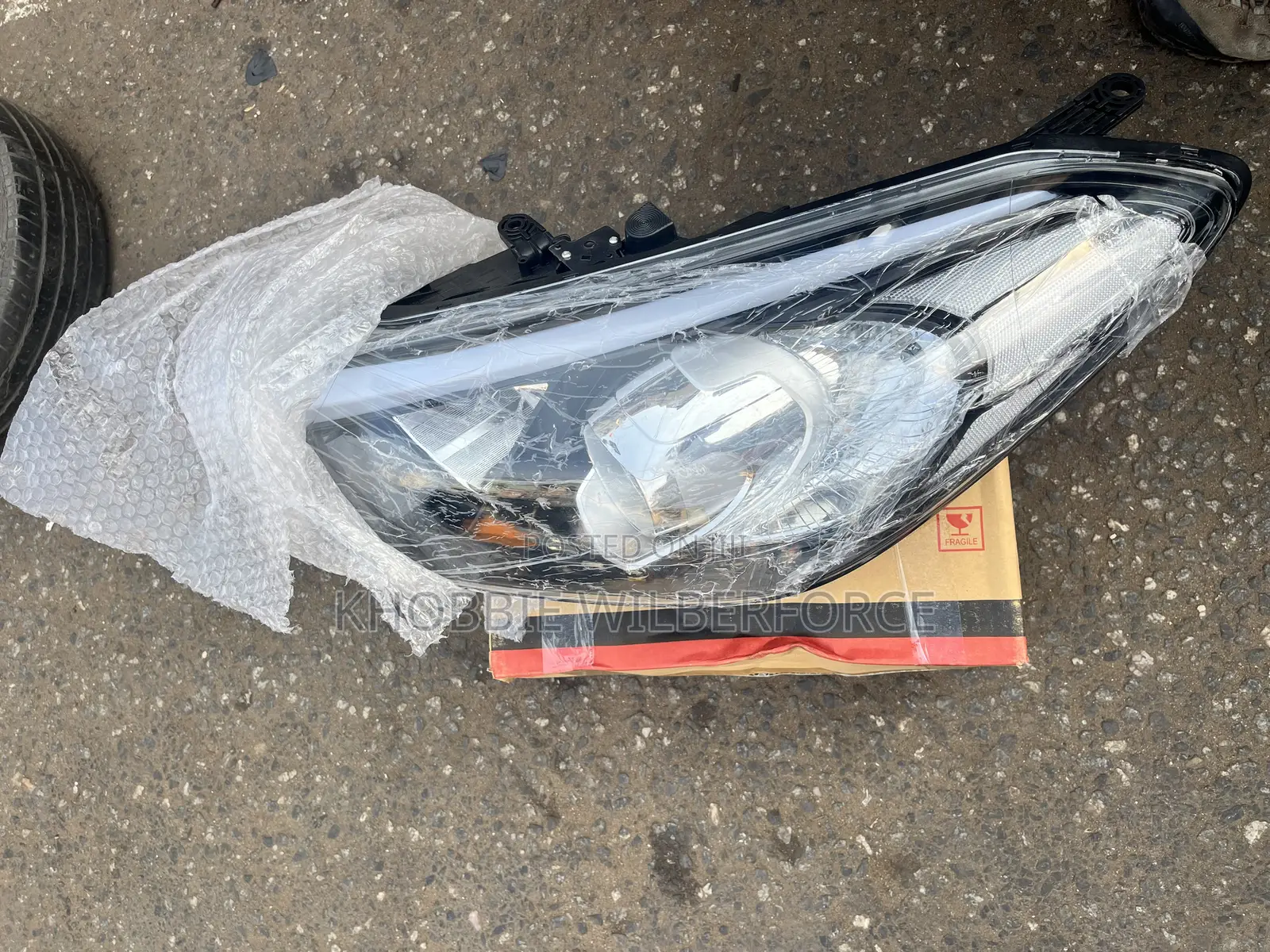Kia Cerato Head Light