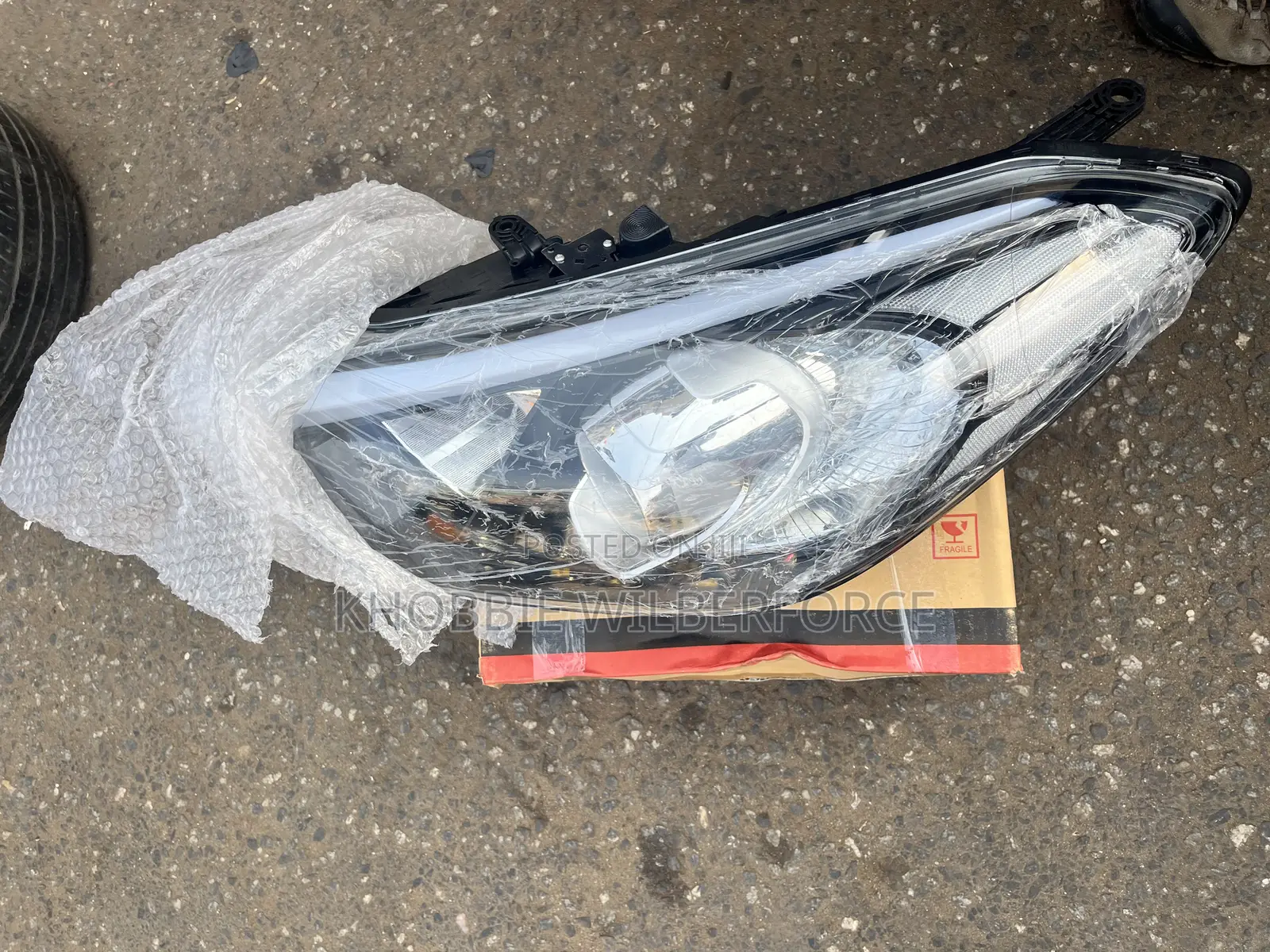 Kia Cerato Head Light