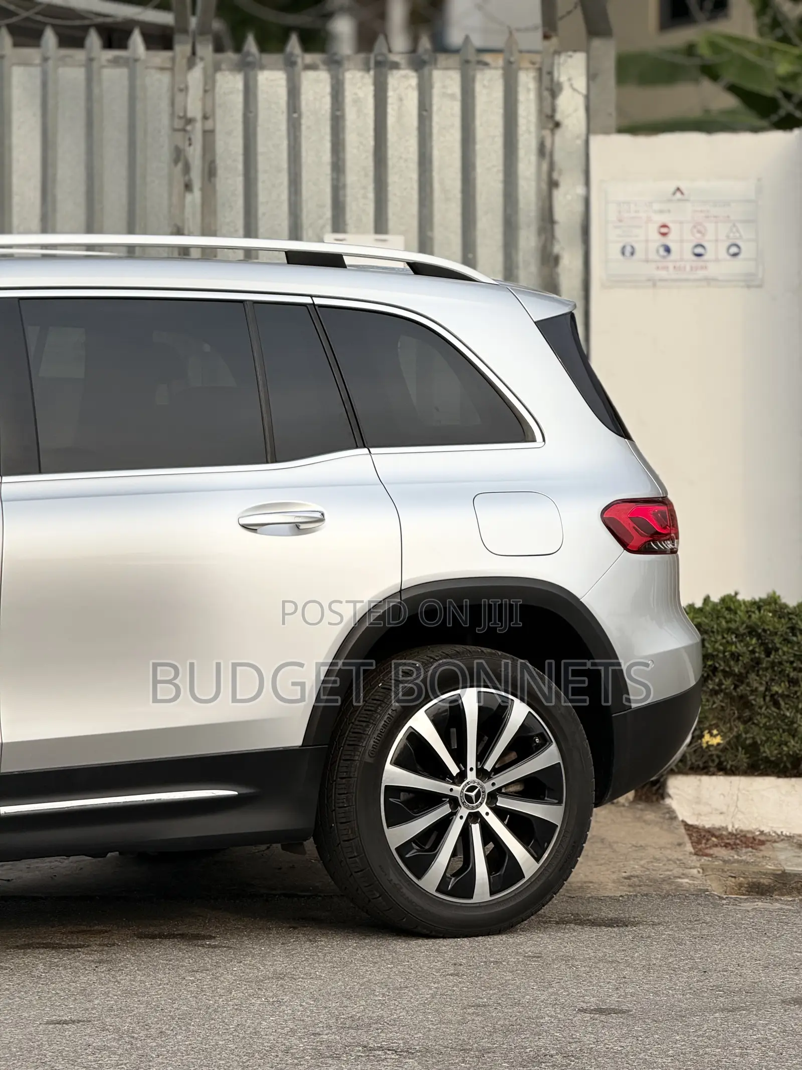 Mercedes-Benz GLB-Class GLB 250 4MATIC 2021 Silver