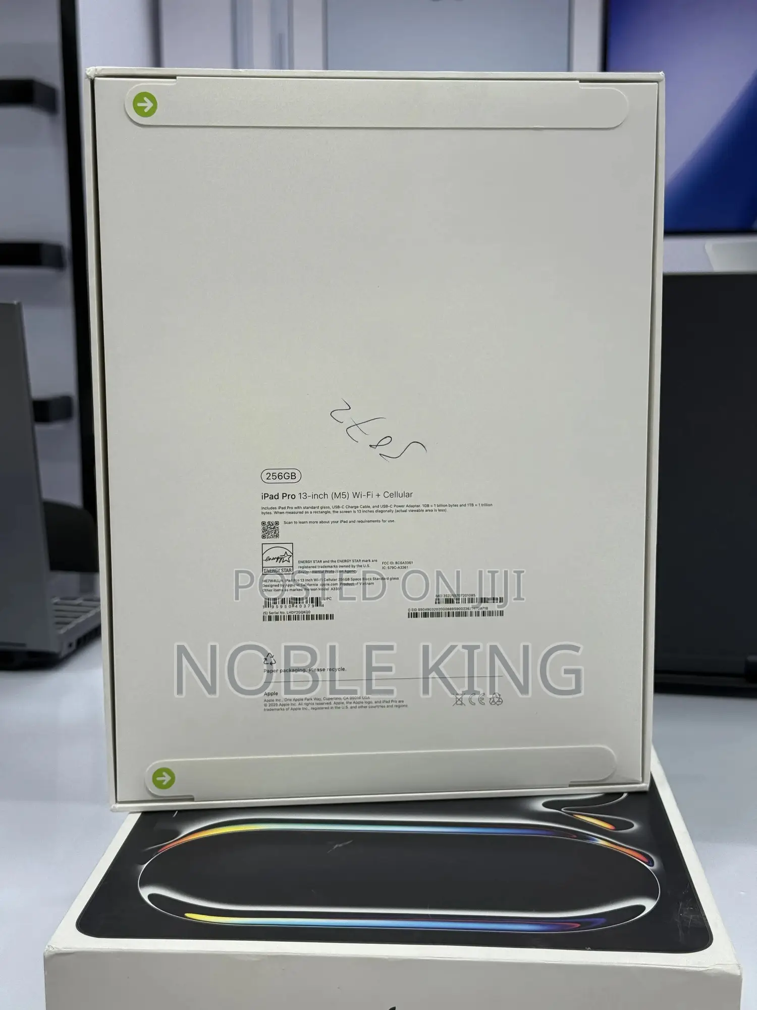 New Apple iPad Pro 13 (2024) 256 GB Black