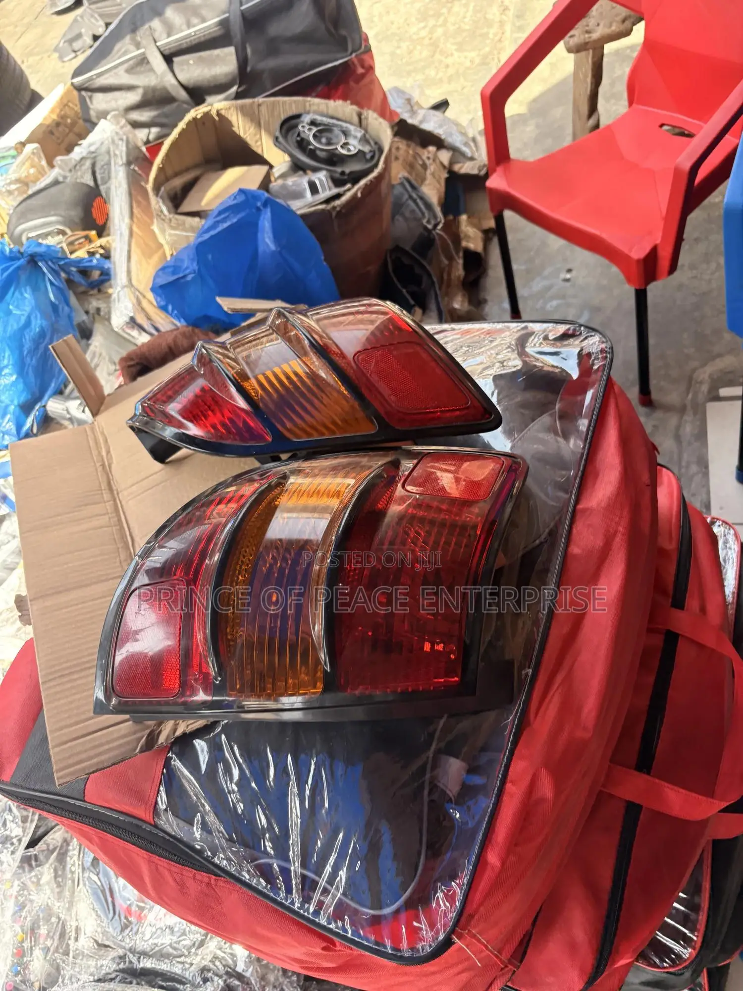 Pontiac Vibe 2004 2005 Home Used Tail Light Pair