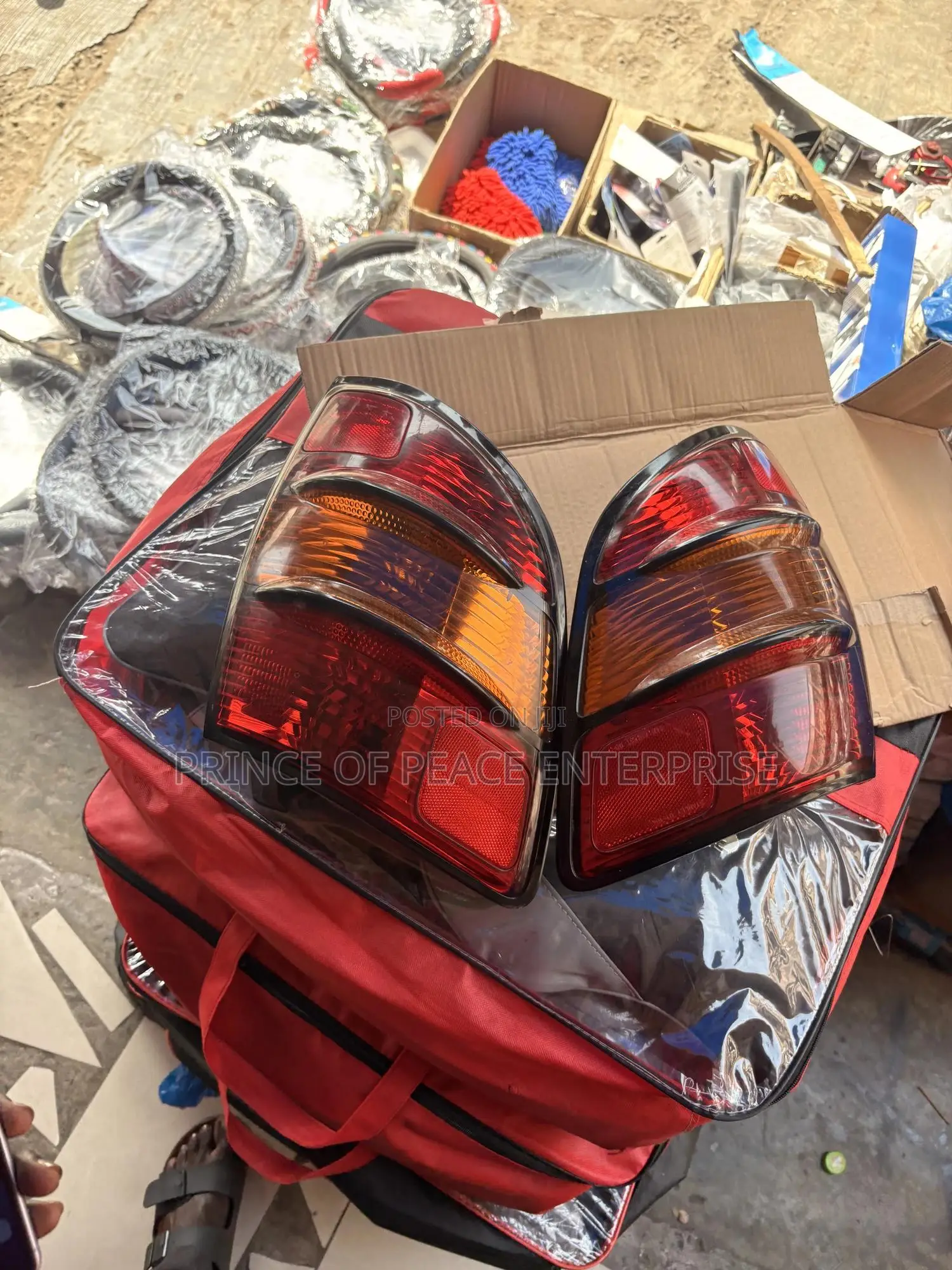 Pontiac Vibe 2006 2007 Taillight Pair