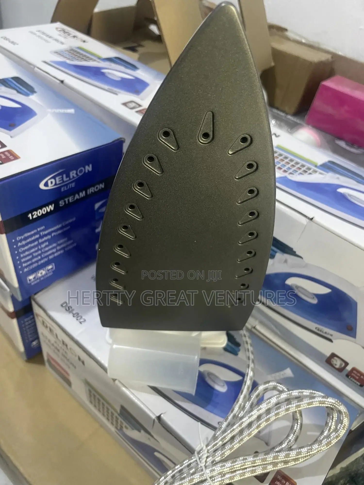 Delron Steam Iron