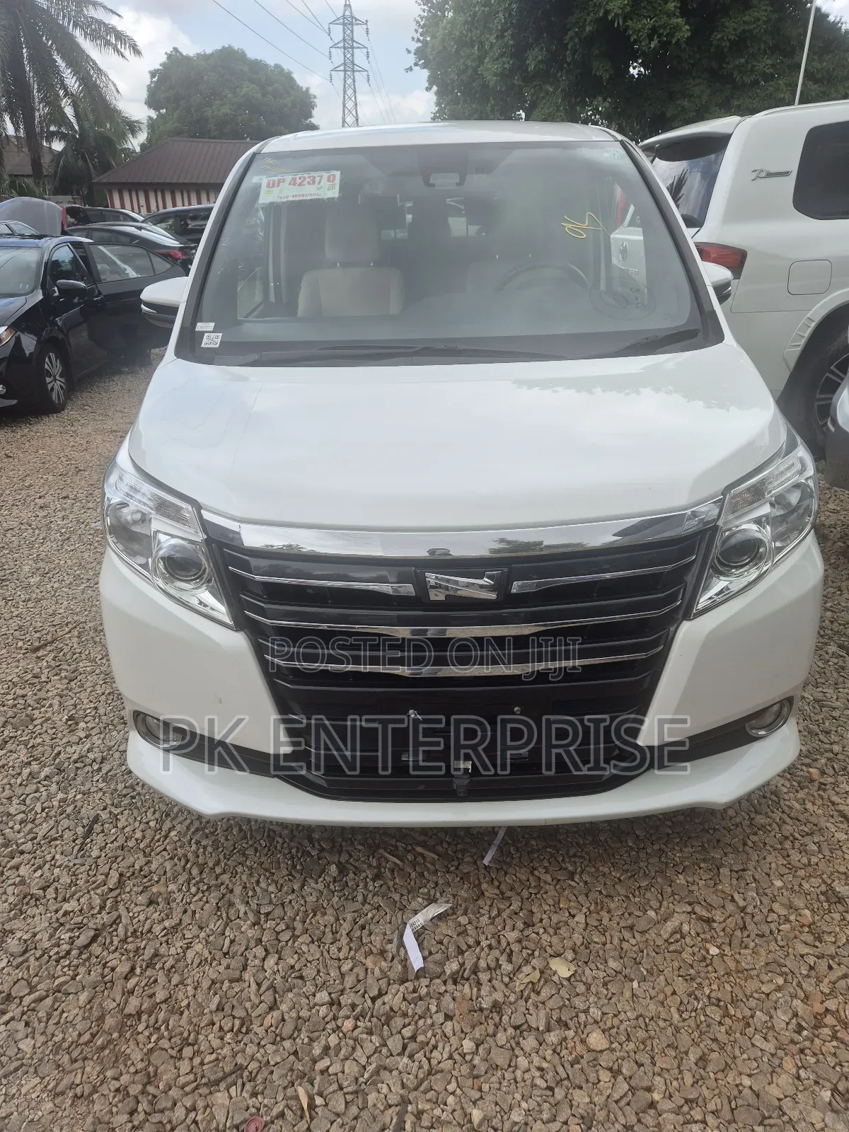 Toyota Noah 2016 White