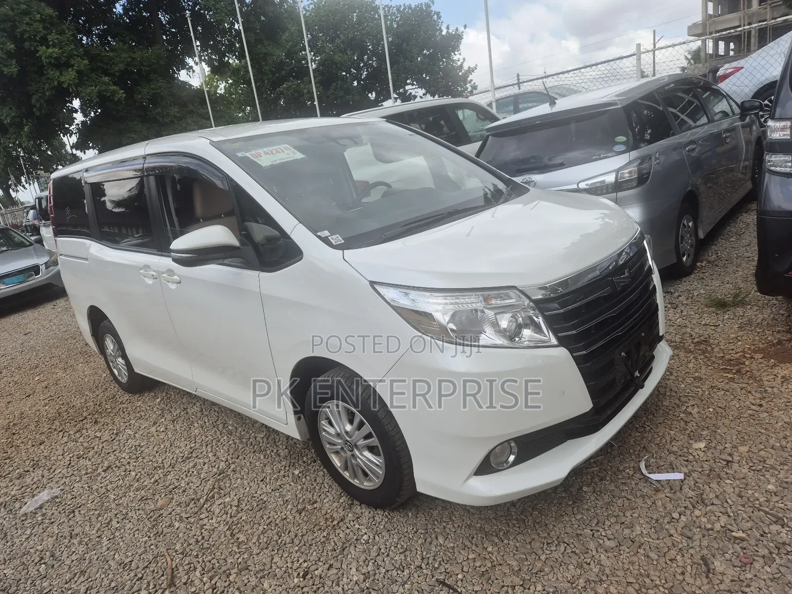 Toyota Noah 2016 White