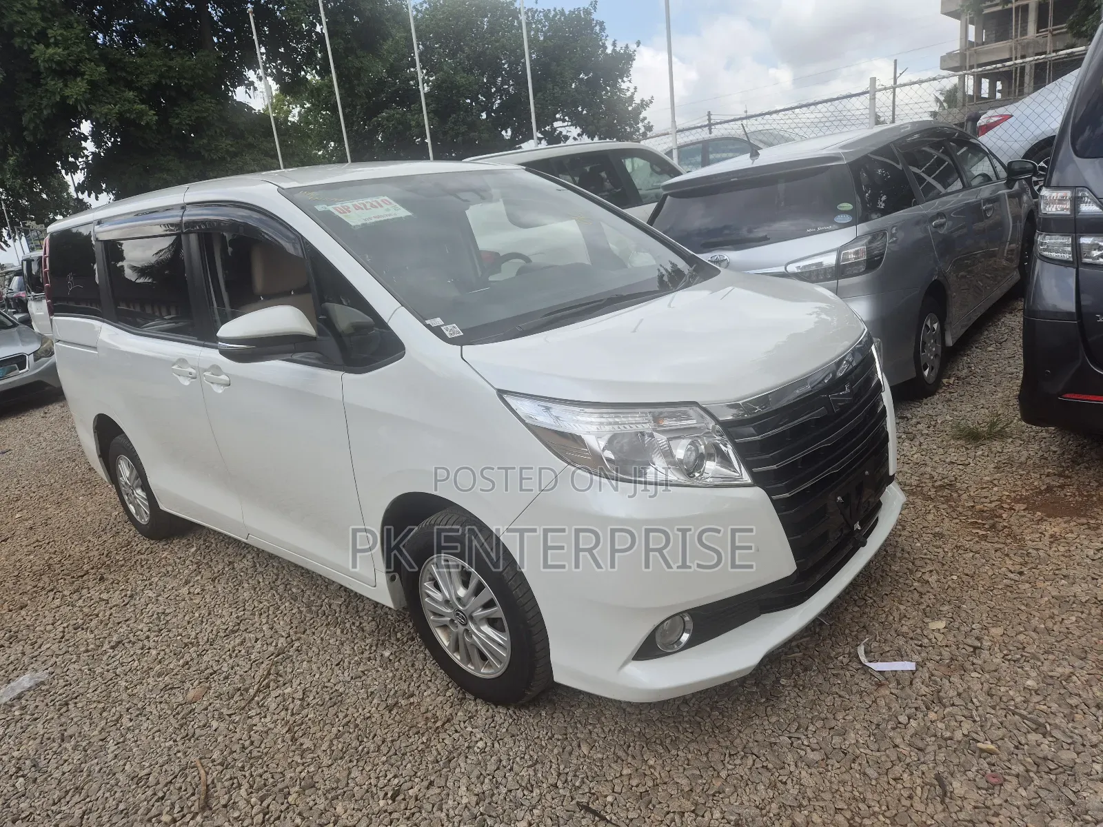 Toyota Noah 2016 White