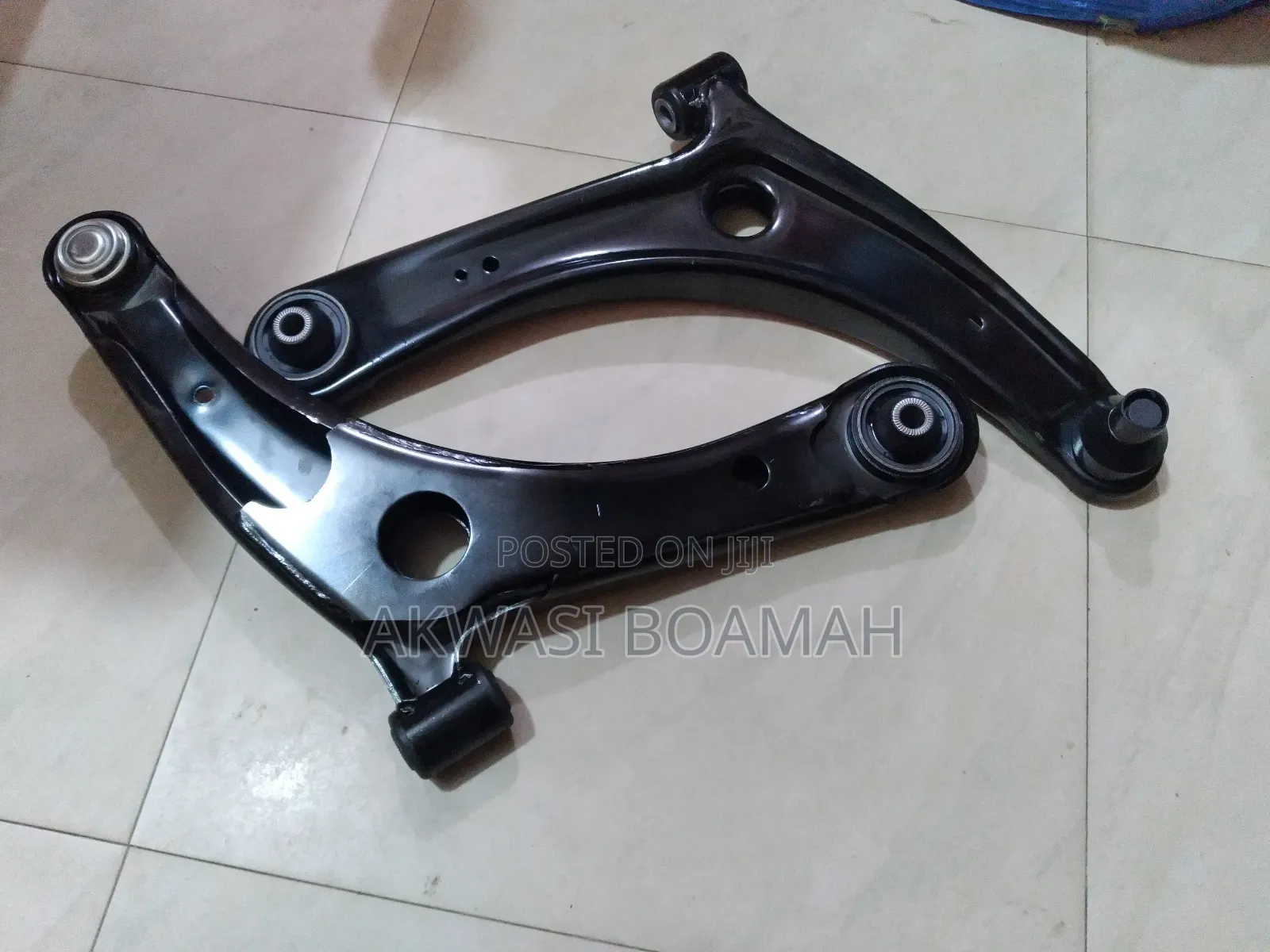 Mitsubishi Outlander 2016/ 20 Lower Arm Control Pair