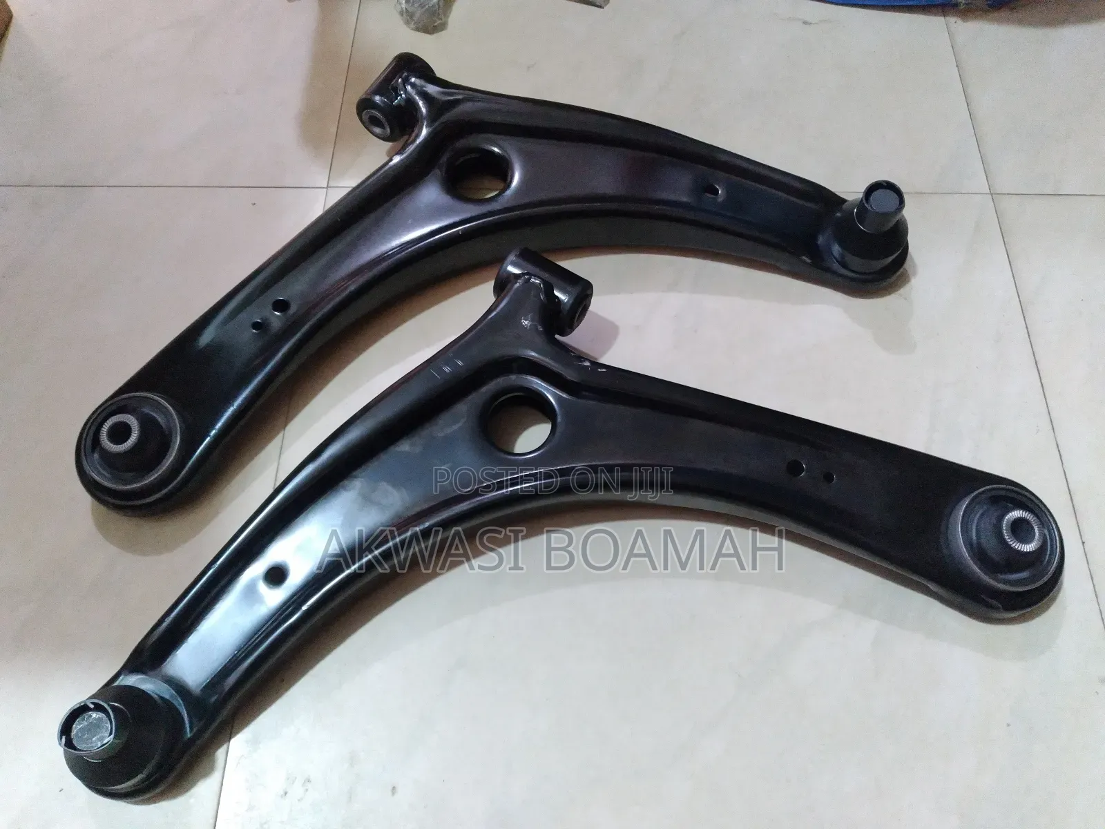 Mitsubishi Outlander 2016/ 20 Lower Arm Control Pair