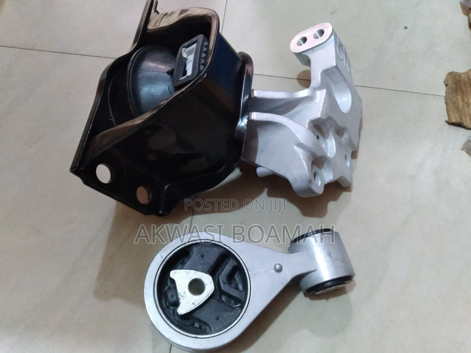 Nissan Roque 2012 Engine Mount  1pc