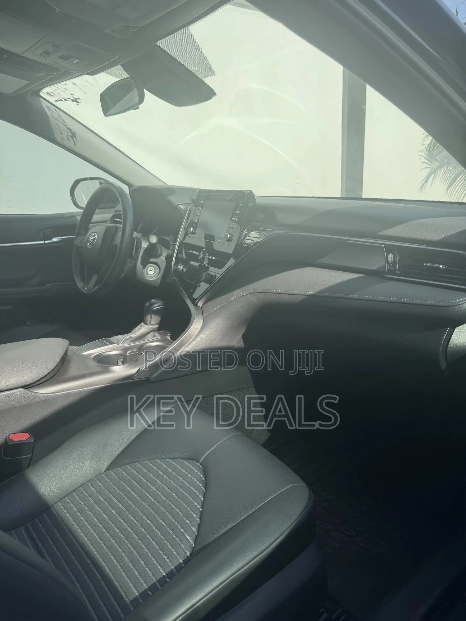 Toyota Camry SE 2024 Black