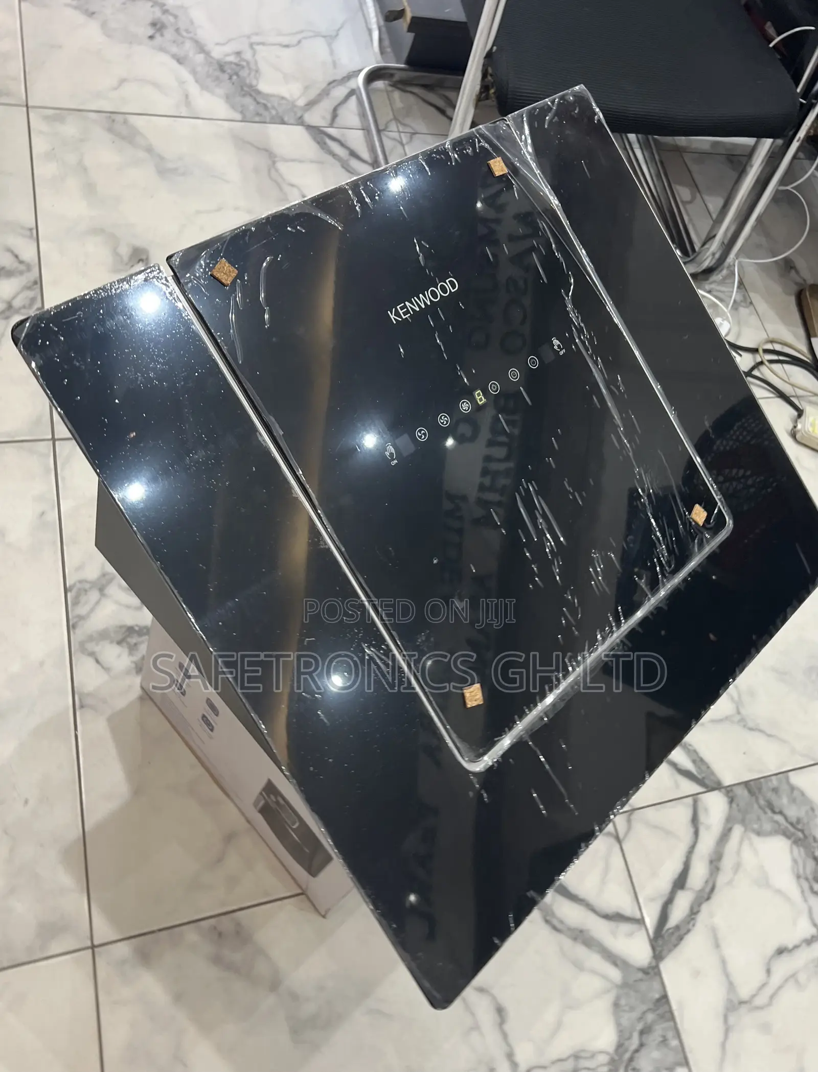 Fast Version Kenwood Black 60cm Inbuilt Heat Extractor