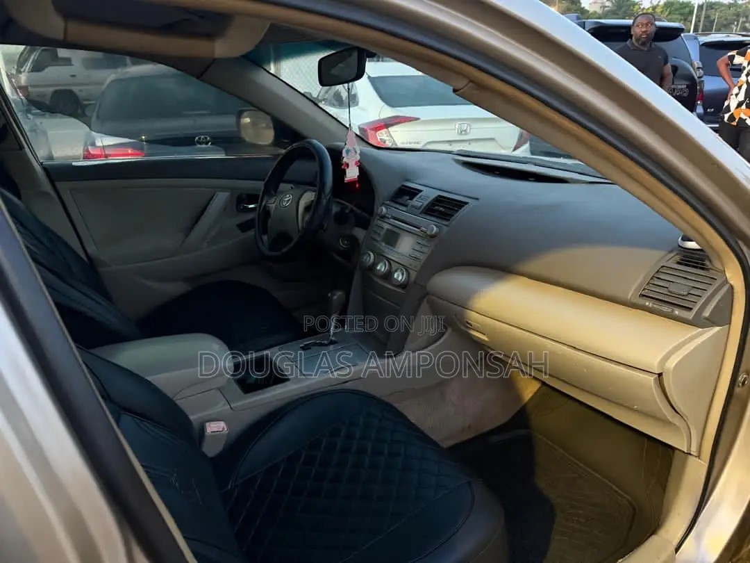 Toyota Camry 2009 Gold