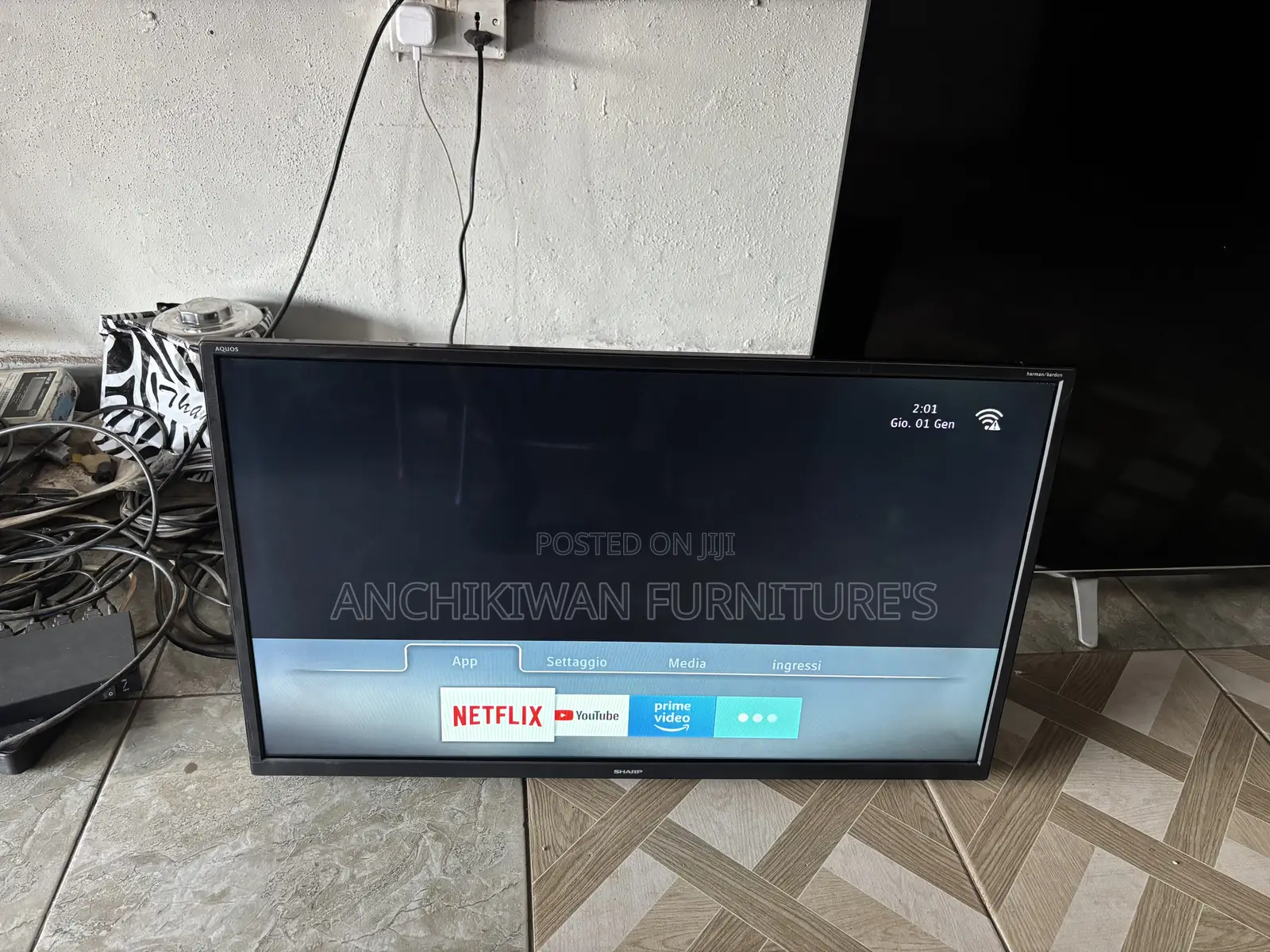 Sharp 32 Inches Smart,Digital Satellite ,Netflix,Youtube Tv
