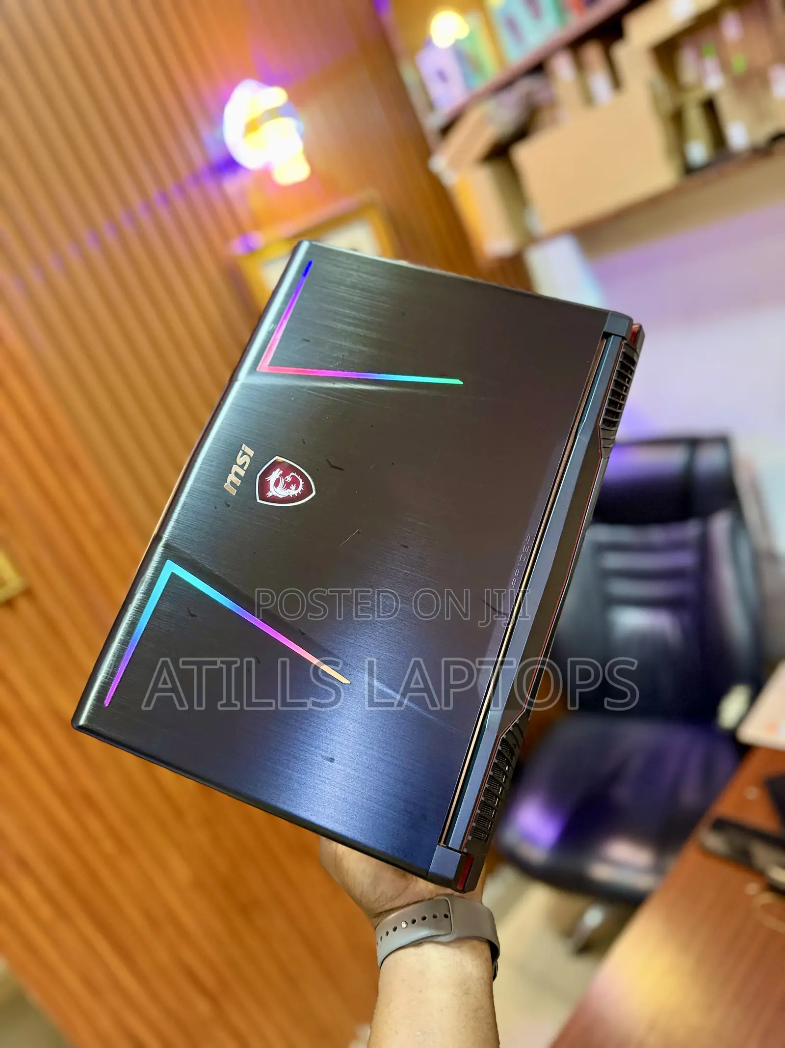 Laptop MSI GE63 Raider RGB 8RE 16GB Intel Core i7 SSD 512GB