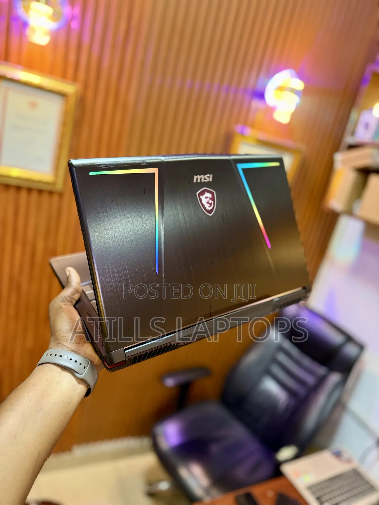 Laptop MSI GE63 Raider RGB 8RE 16GB Intel Core i7 SSD 512GB