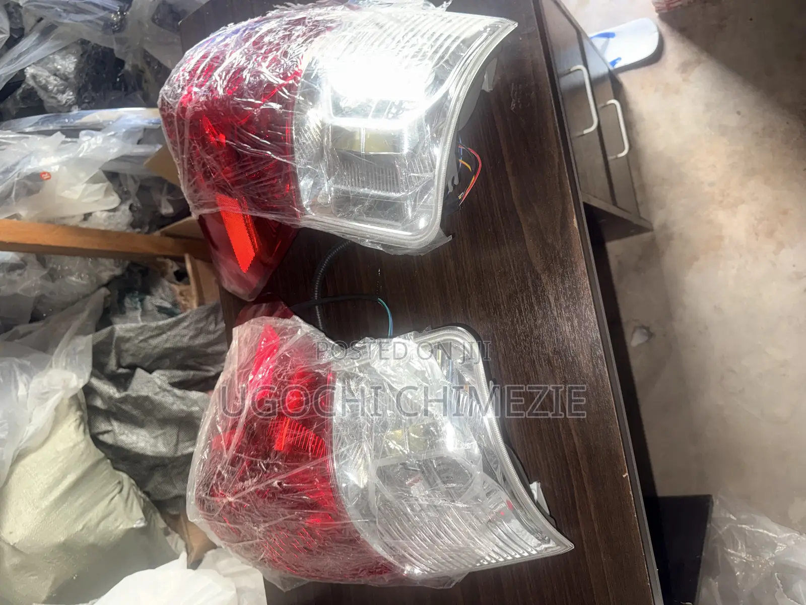 Toyota Tundra 2007/2008/2009/2010/2011/2012/2013 Tail Lights Pair