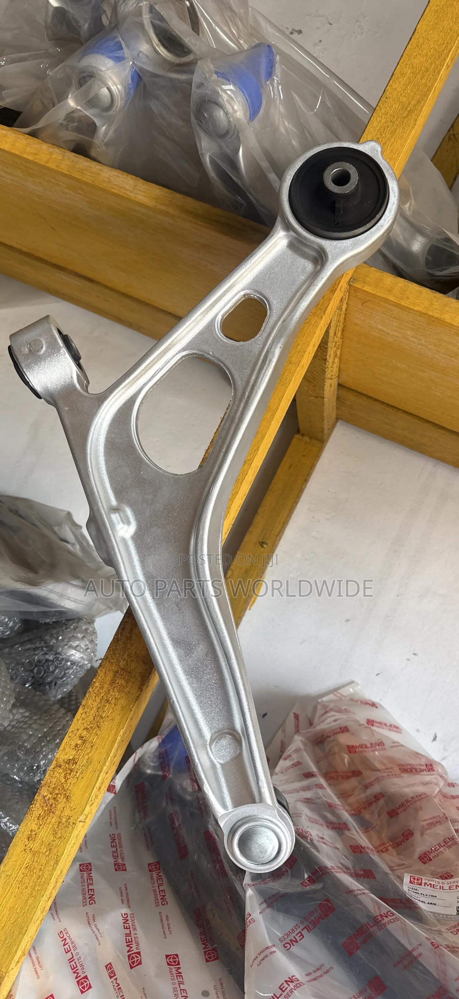 Mitsubishi Outlander Control/Lower Arms 2020-2024