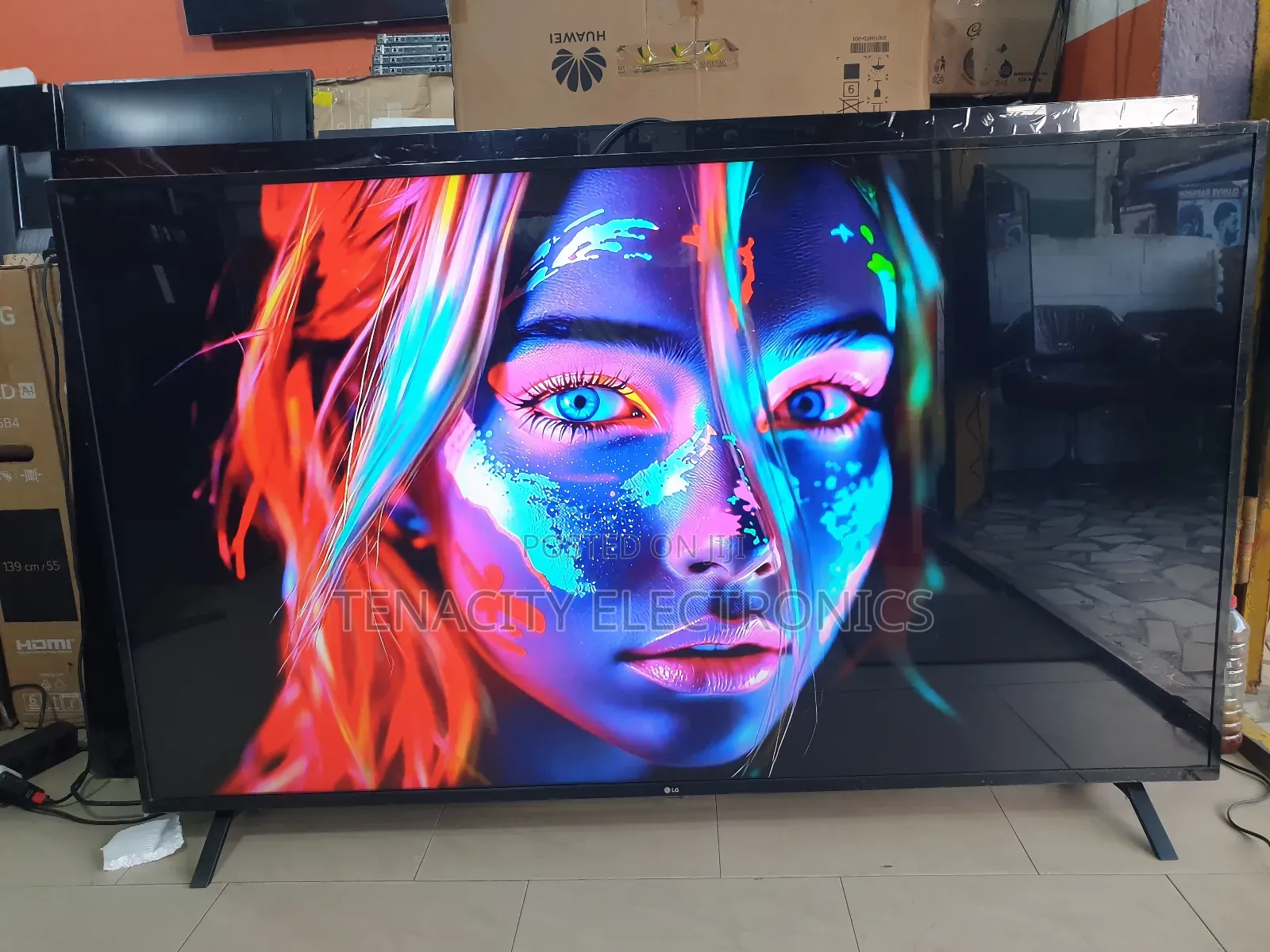 Lg 65"Uhd HDR Smart Satellite Tv