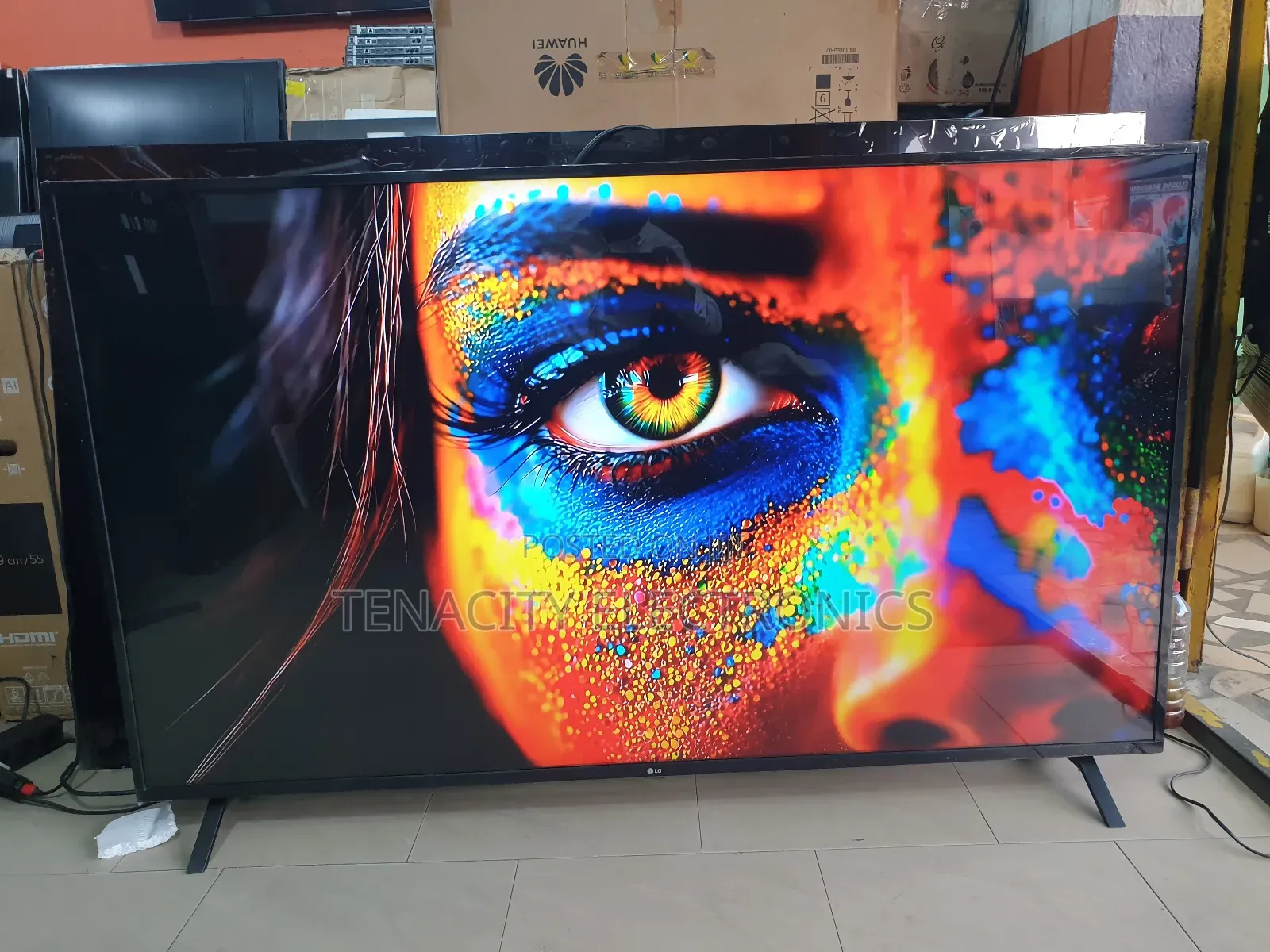 Lg 65"Uhd HDR Smart Satellite Tv