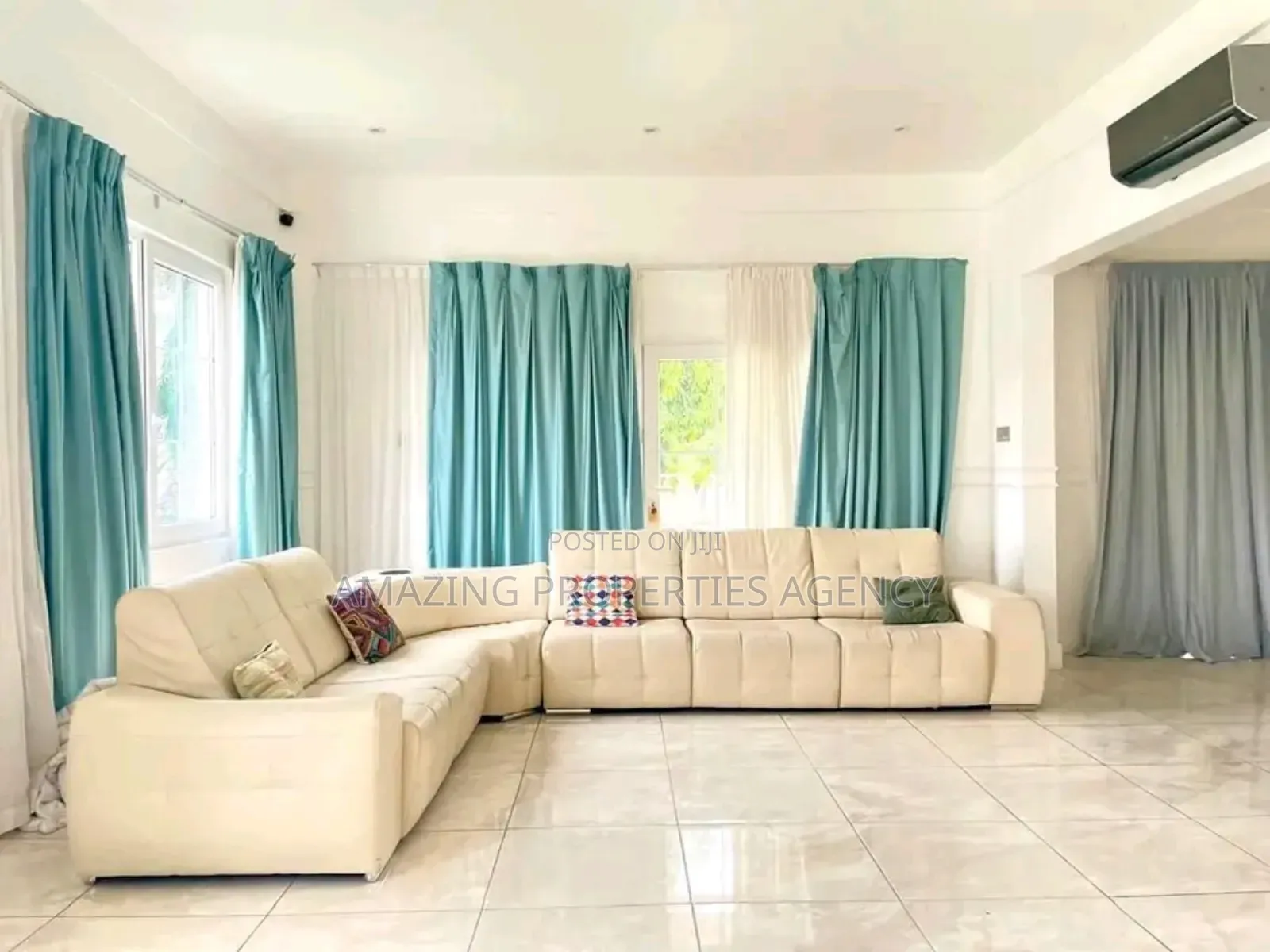 5bdrm House in Airport Hills for sale