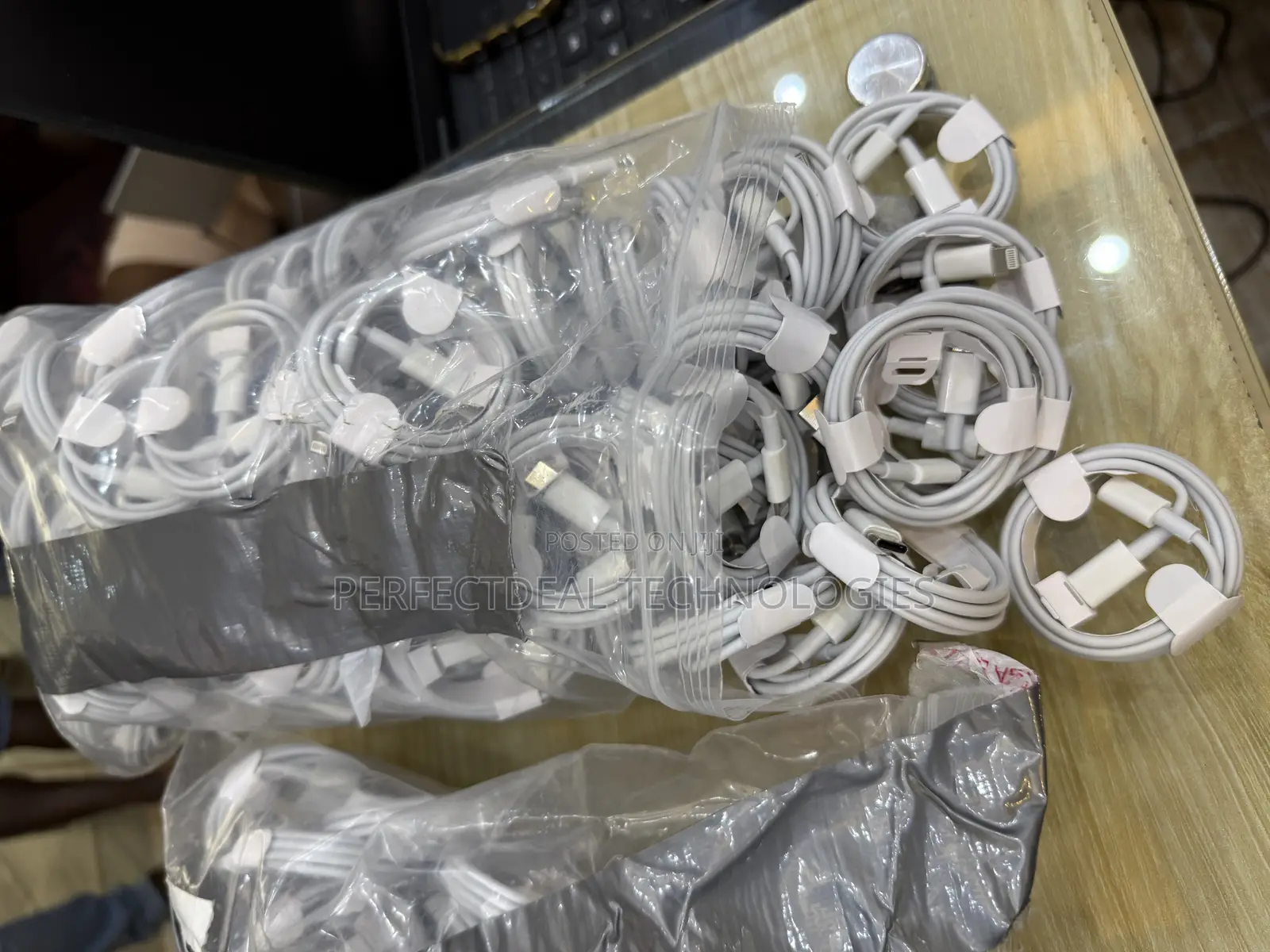 Original Apple Usb-C to Lightning Cables