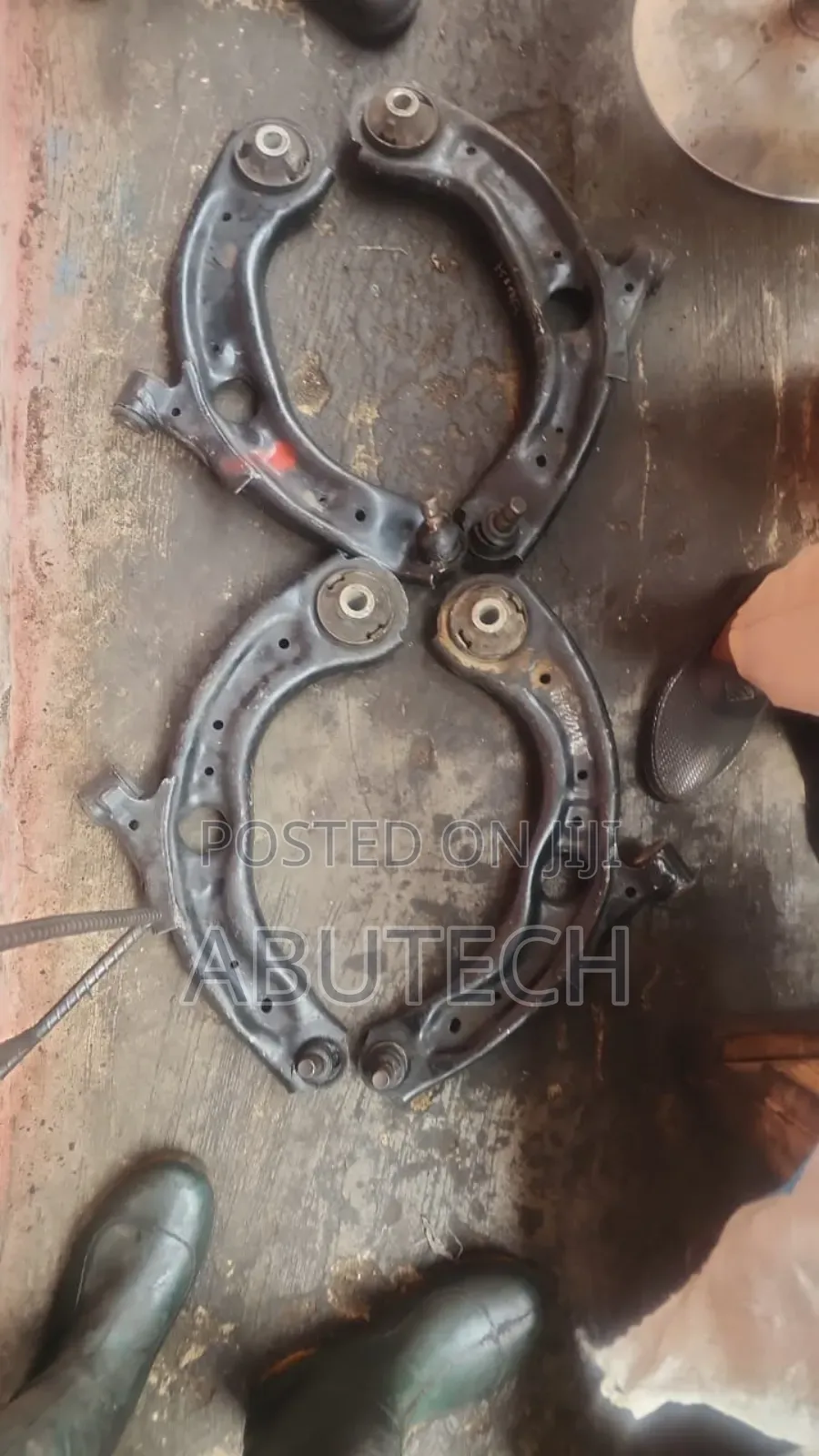 Lowerarm Mazda 2 , Toyota Ia 2015, 2017, 2019 , 2020