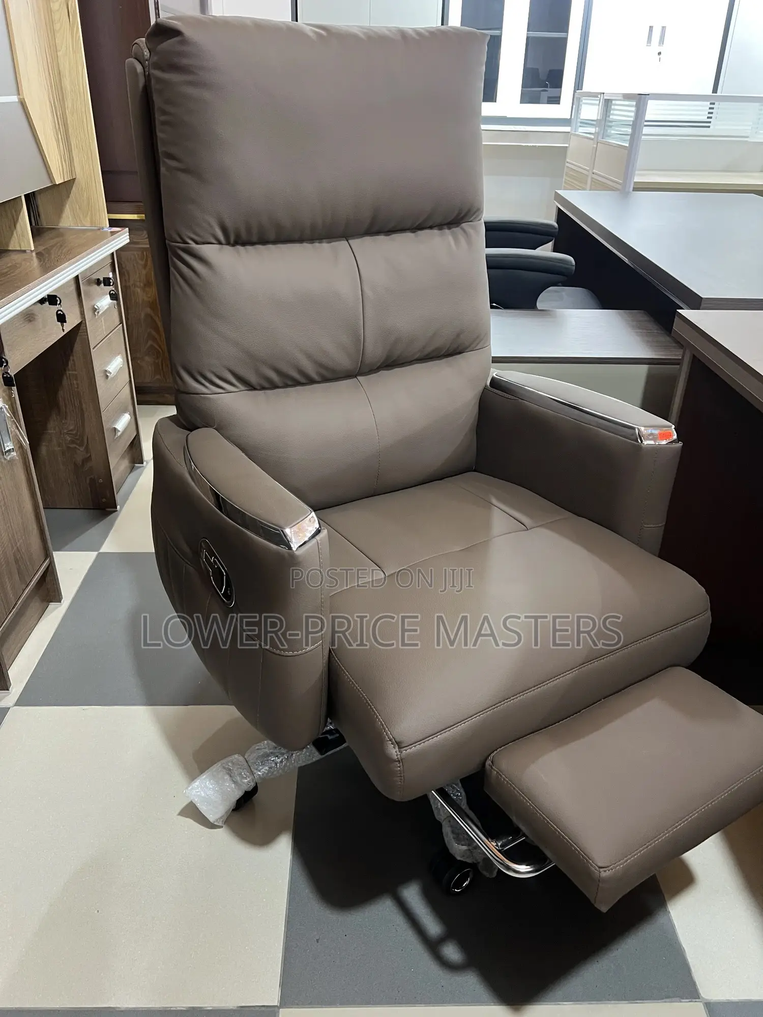 Executive Office Seat (Brown)