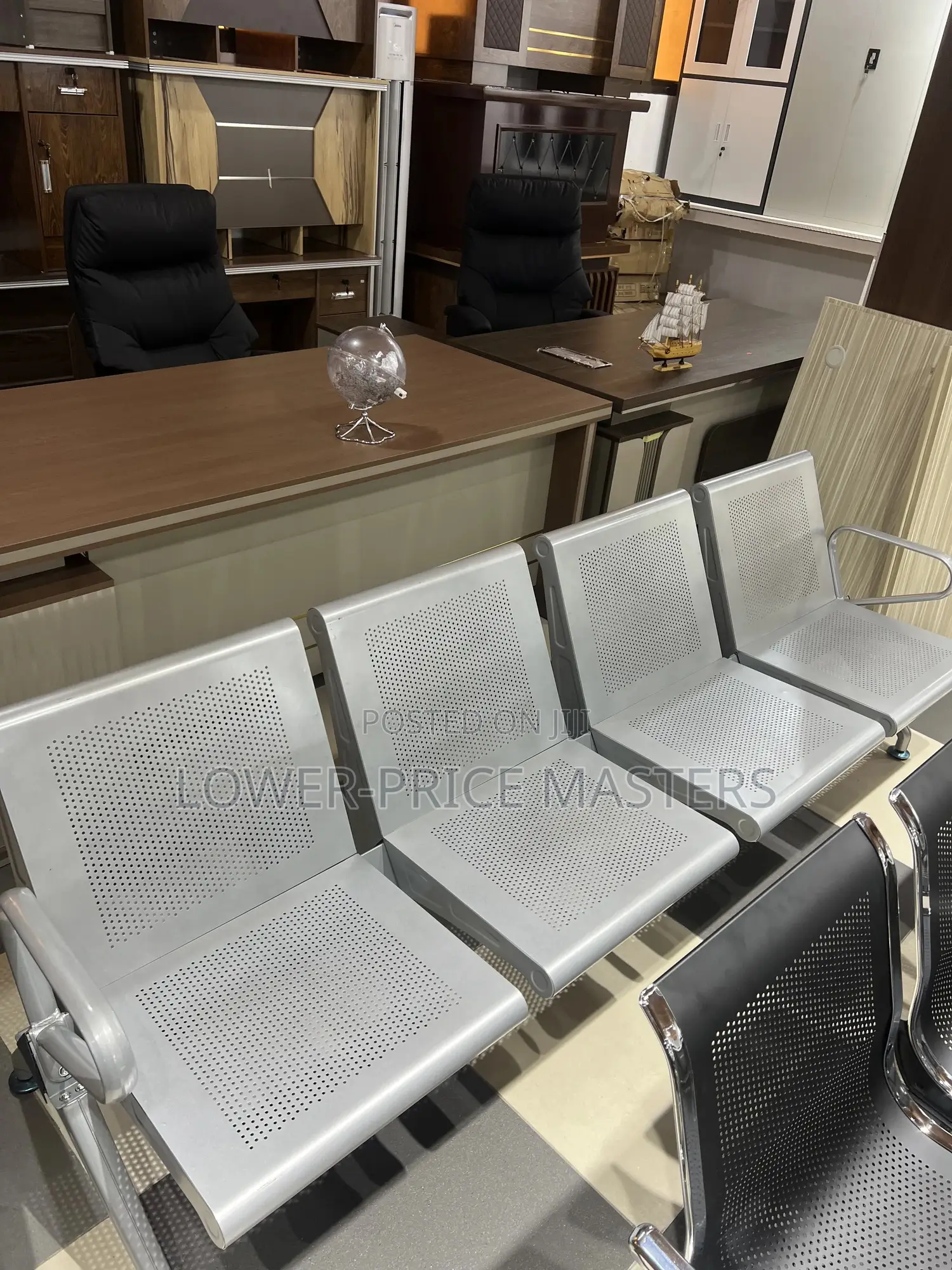 4 in 1 Waiting Chair