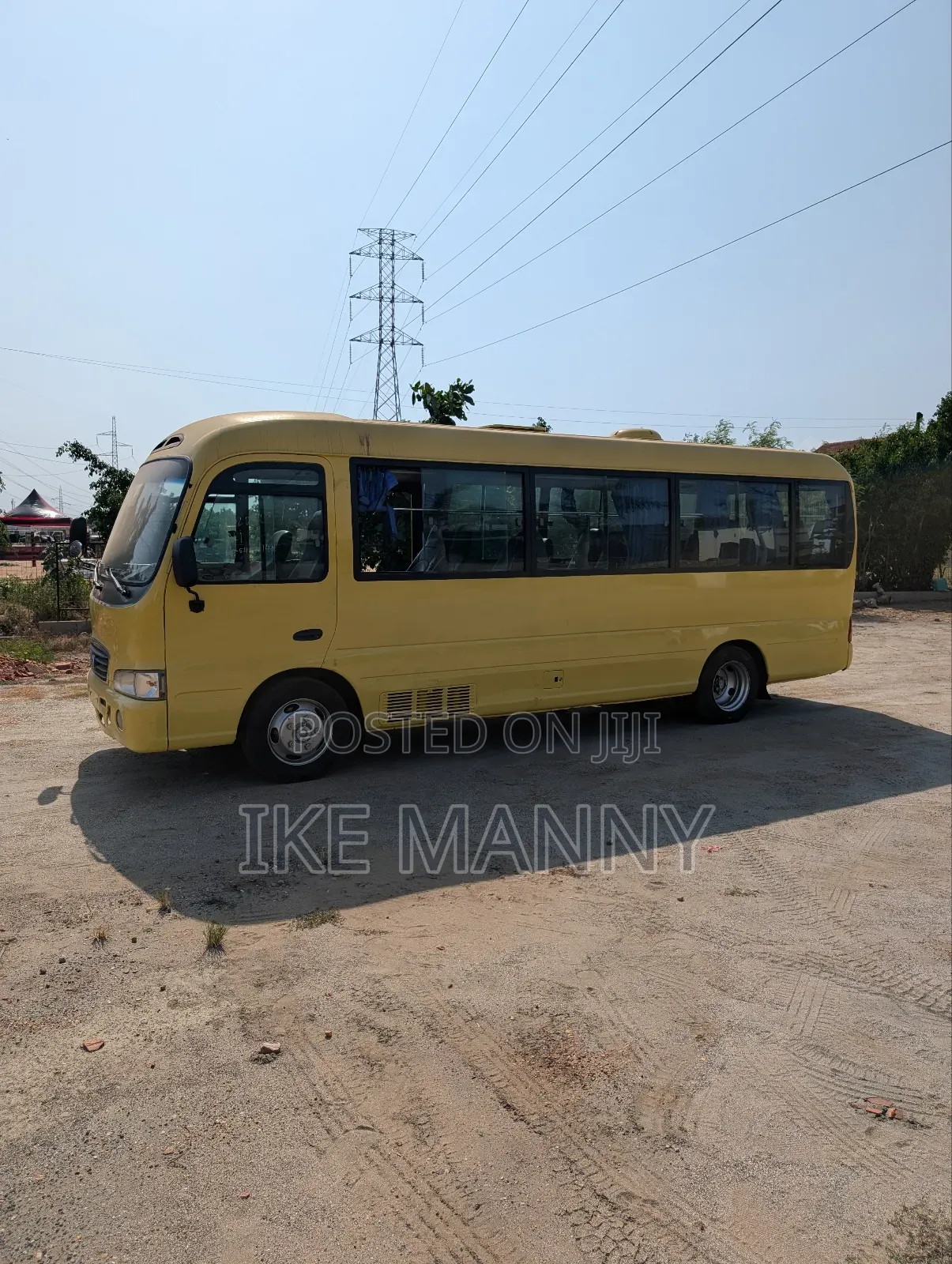 Hyundai County 2012 Yellow