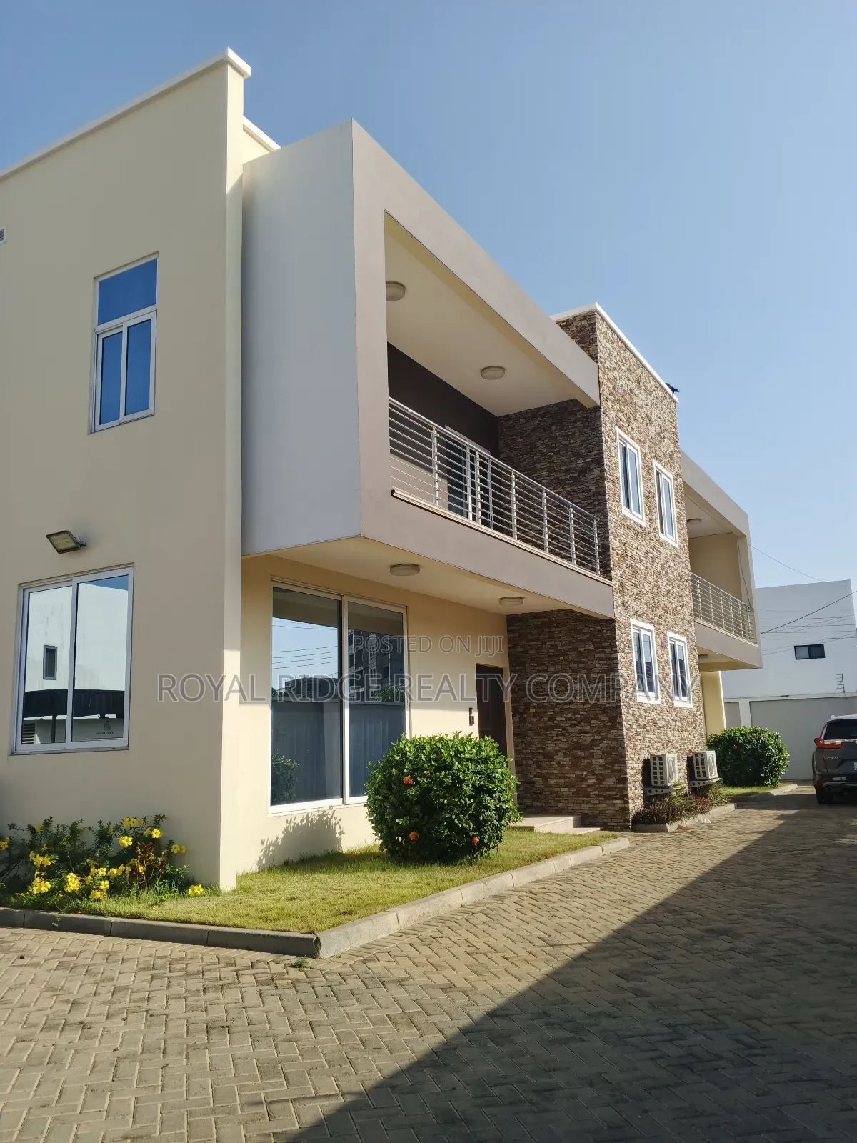 Furnished 3bdrm Townhouse / Terrace for rent
