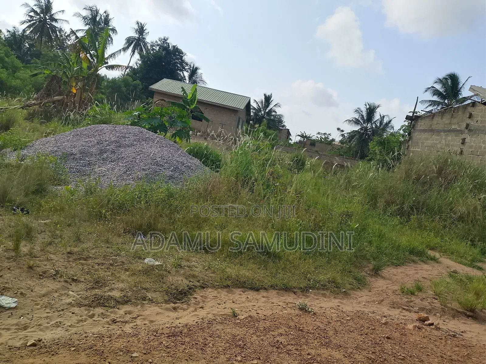 Half Plot of Land at Obakrowa (Ashalaja) for Sale