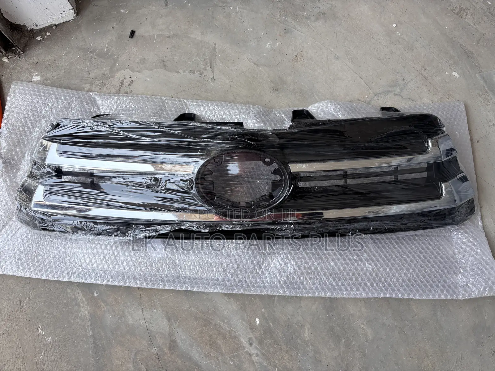 Toyota Highlander Top Grille/Shells Silver 2017 2018 2019