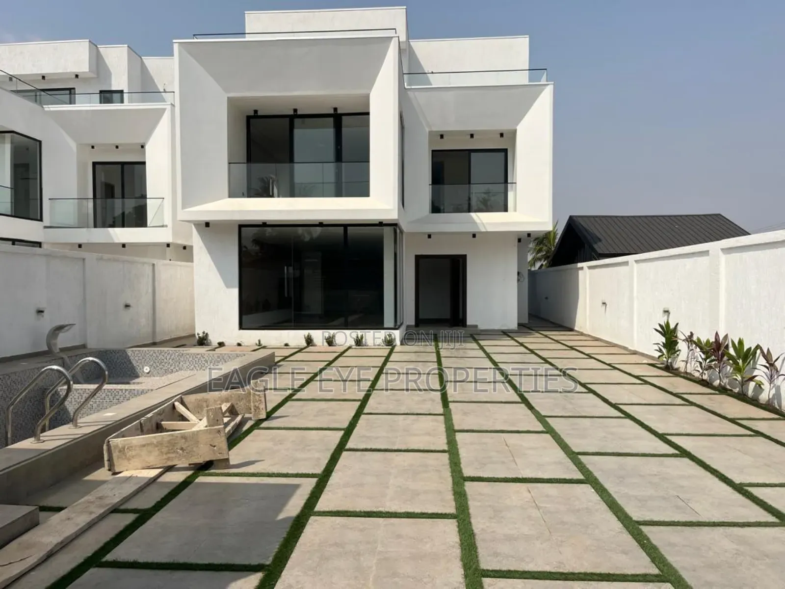 4bdrm House in Little Roses Area for sale