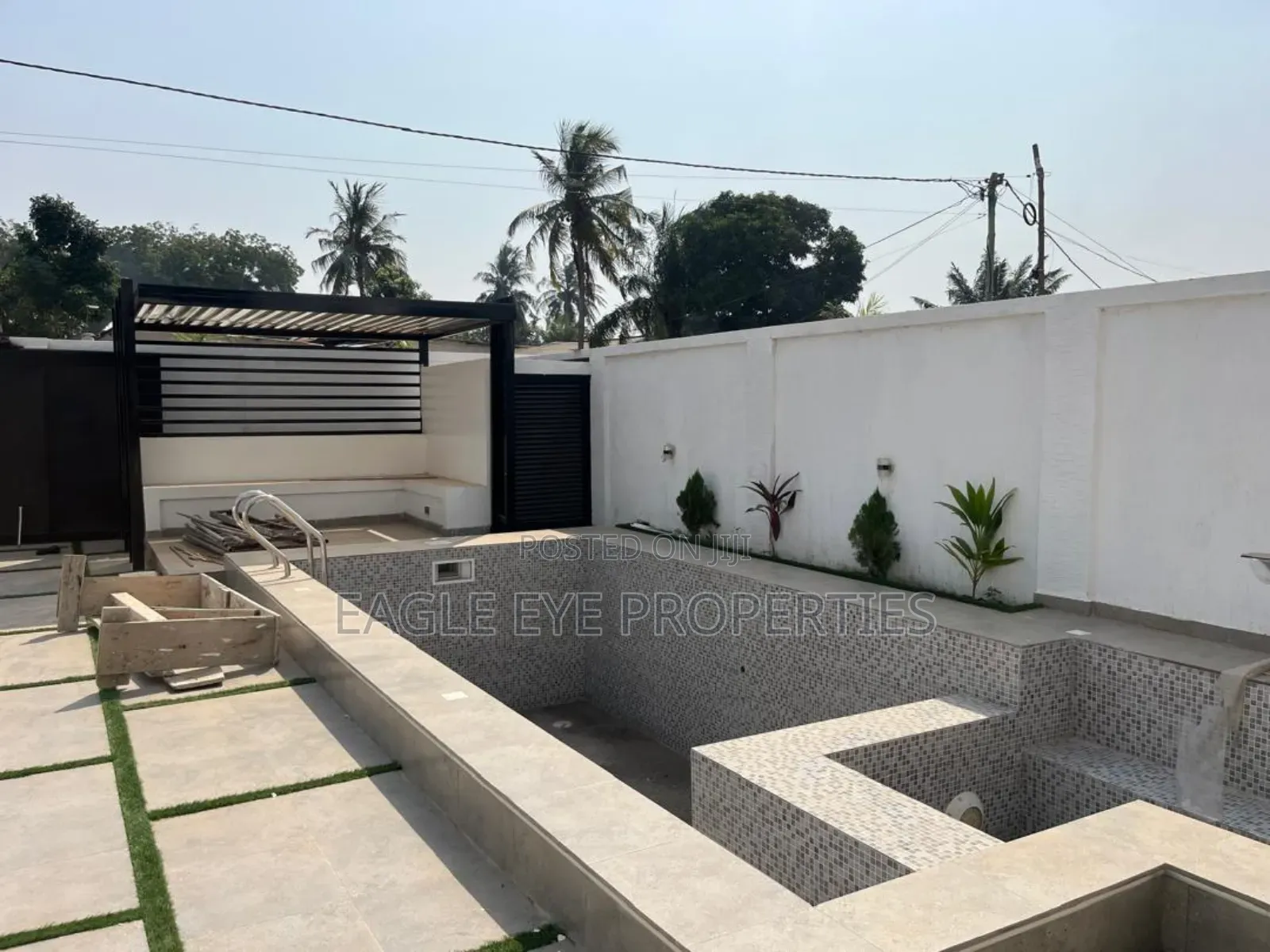 4bdrm House in Little Roses Area for sale