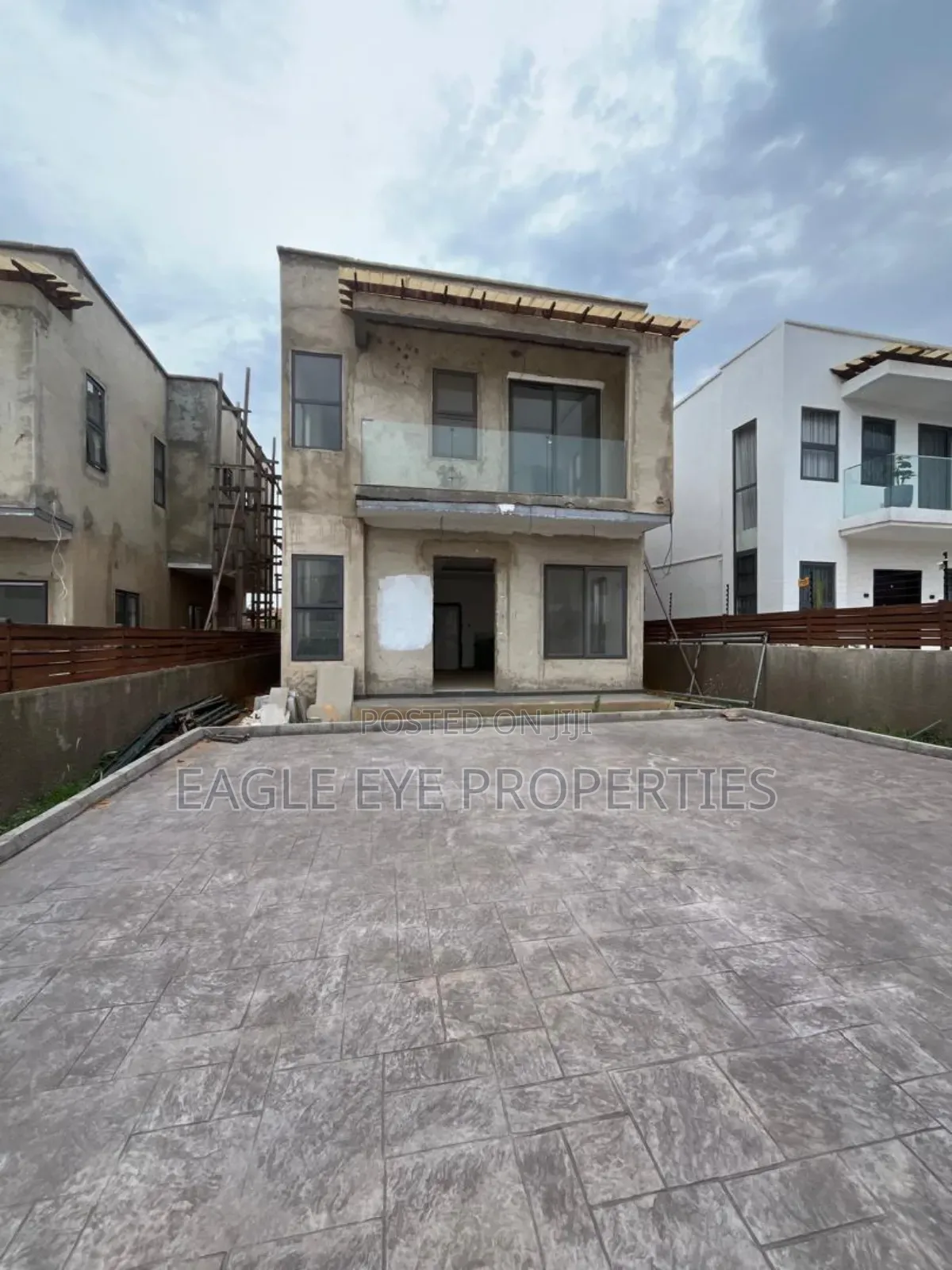 3bdrm House in Nmai-Dzorn for sale