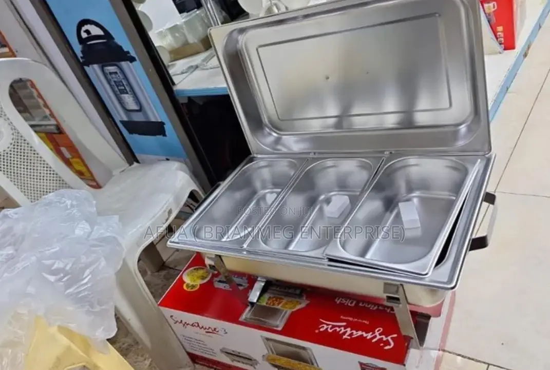 Chafing Dish (Gold and Silver With Compartments )