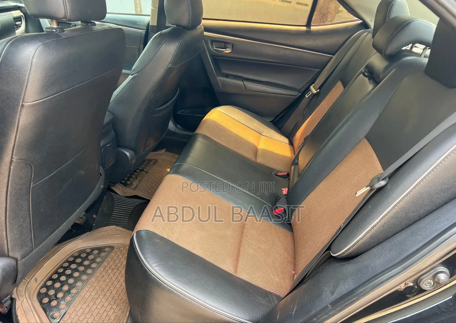 Toyota Corolla LE 4dr Sedan (1.8L 4cyl CVT) 2015 Black